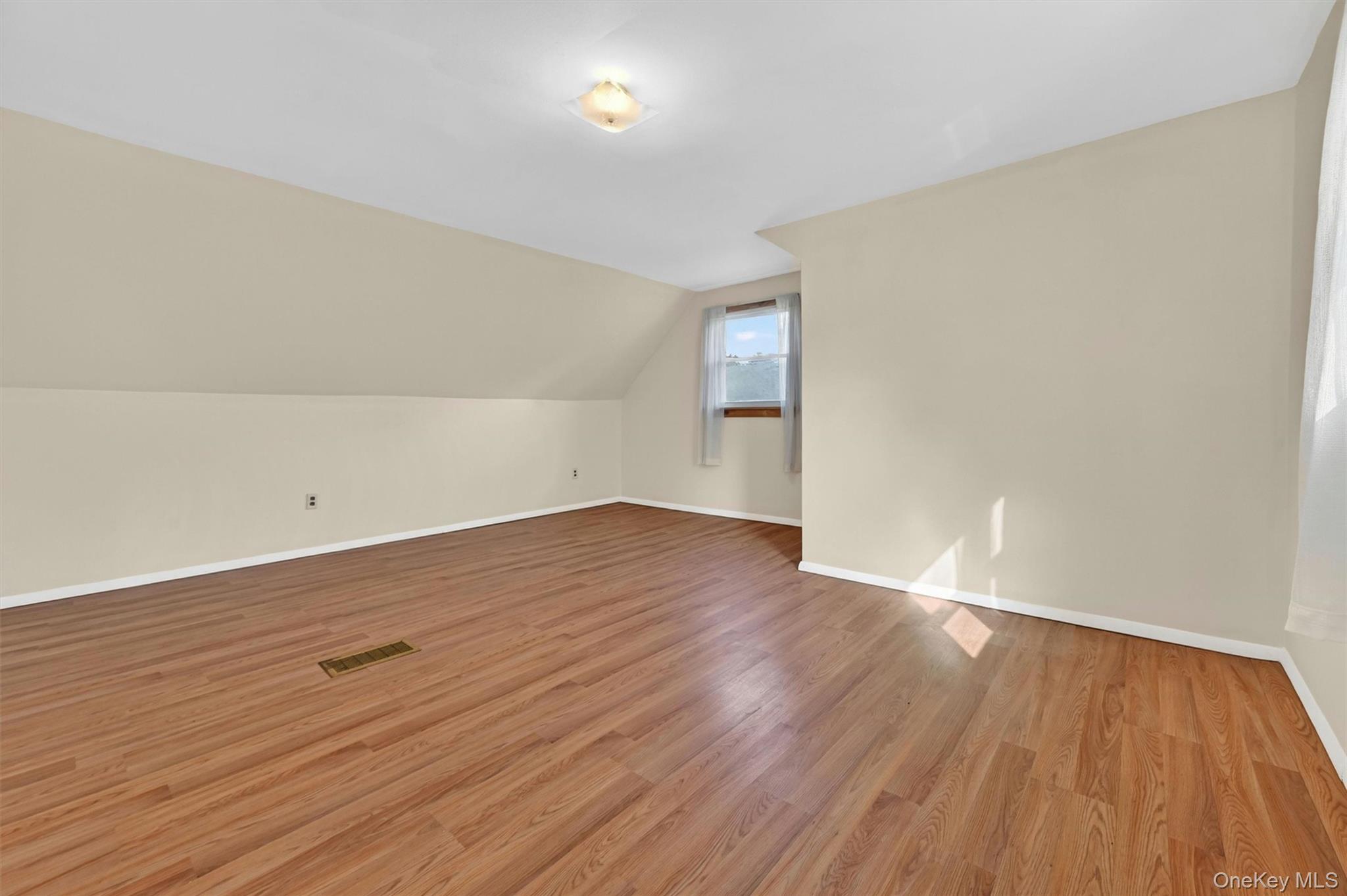 2 Curie Road Property Photo 28