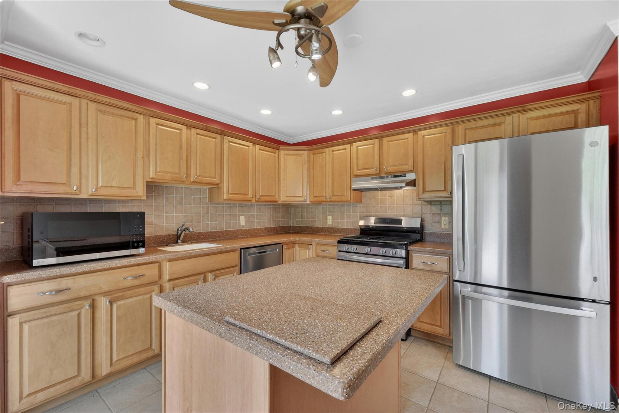 16 Woodfield Drive Property Photo 17