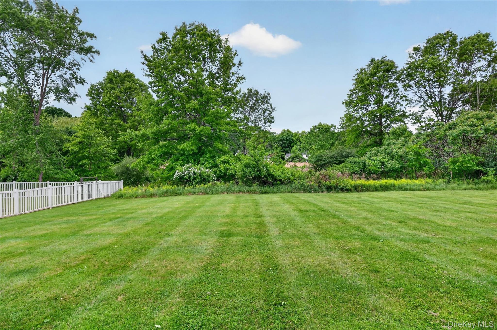 16 Woodfield Drive Property Photo 44