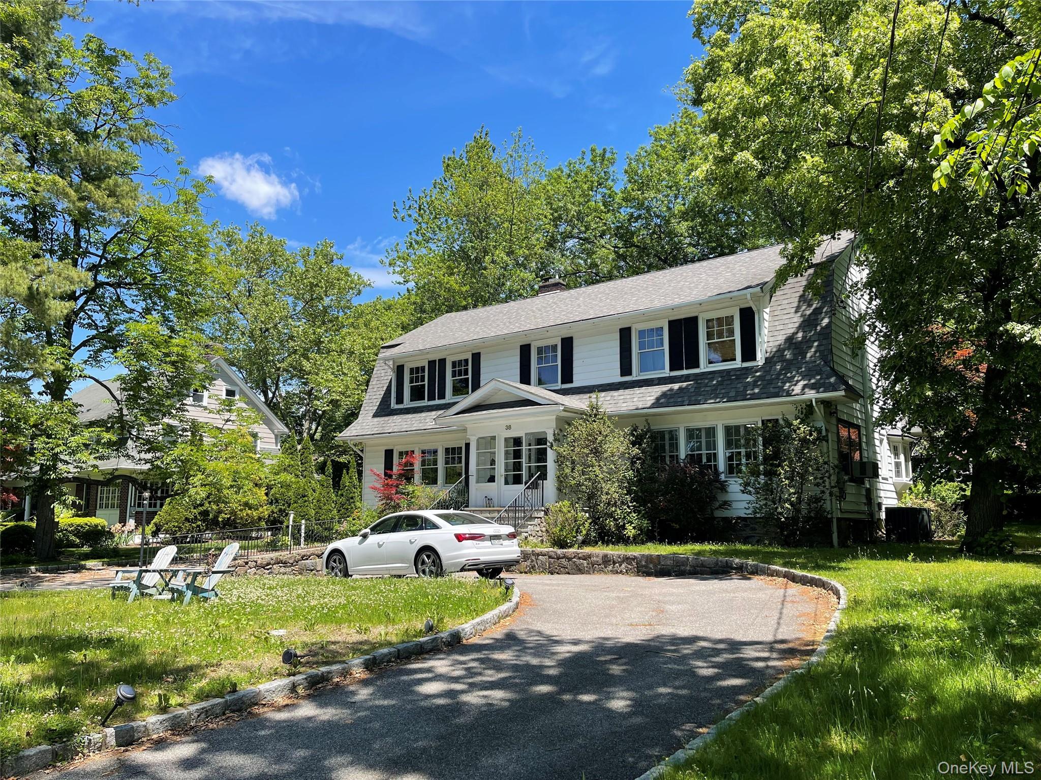 38 Gedney Park Drive Property Photo 1