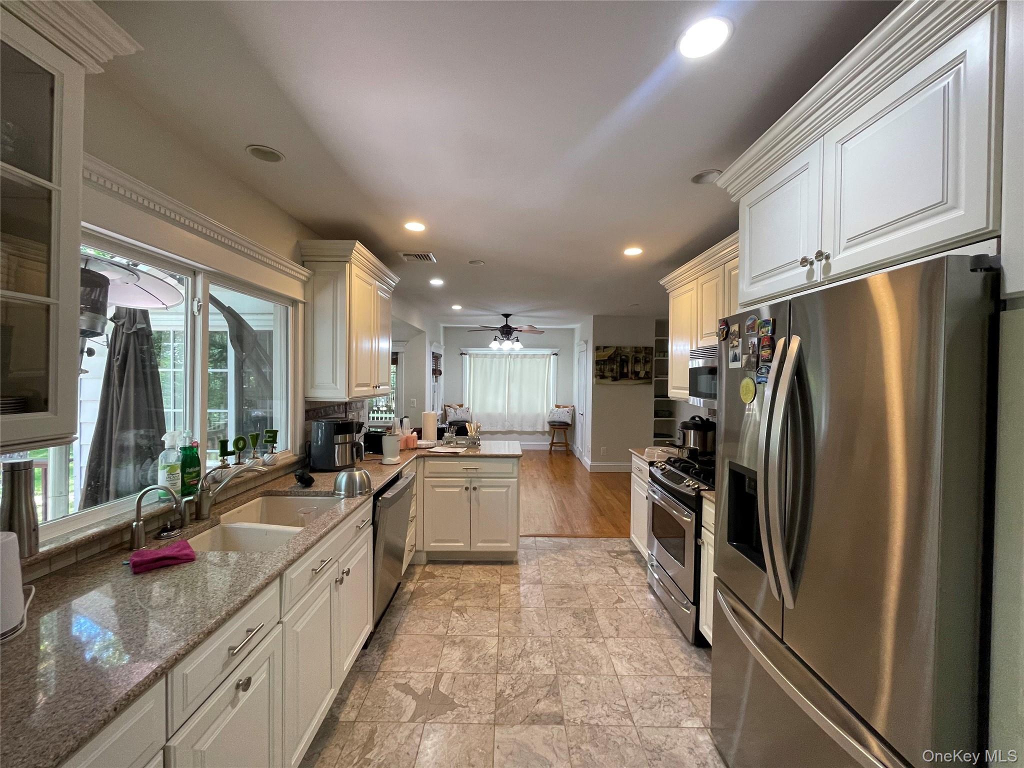 38 Gedney Park Drive Property Photo 7