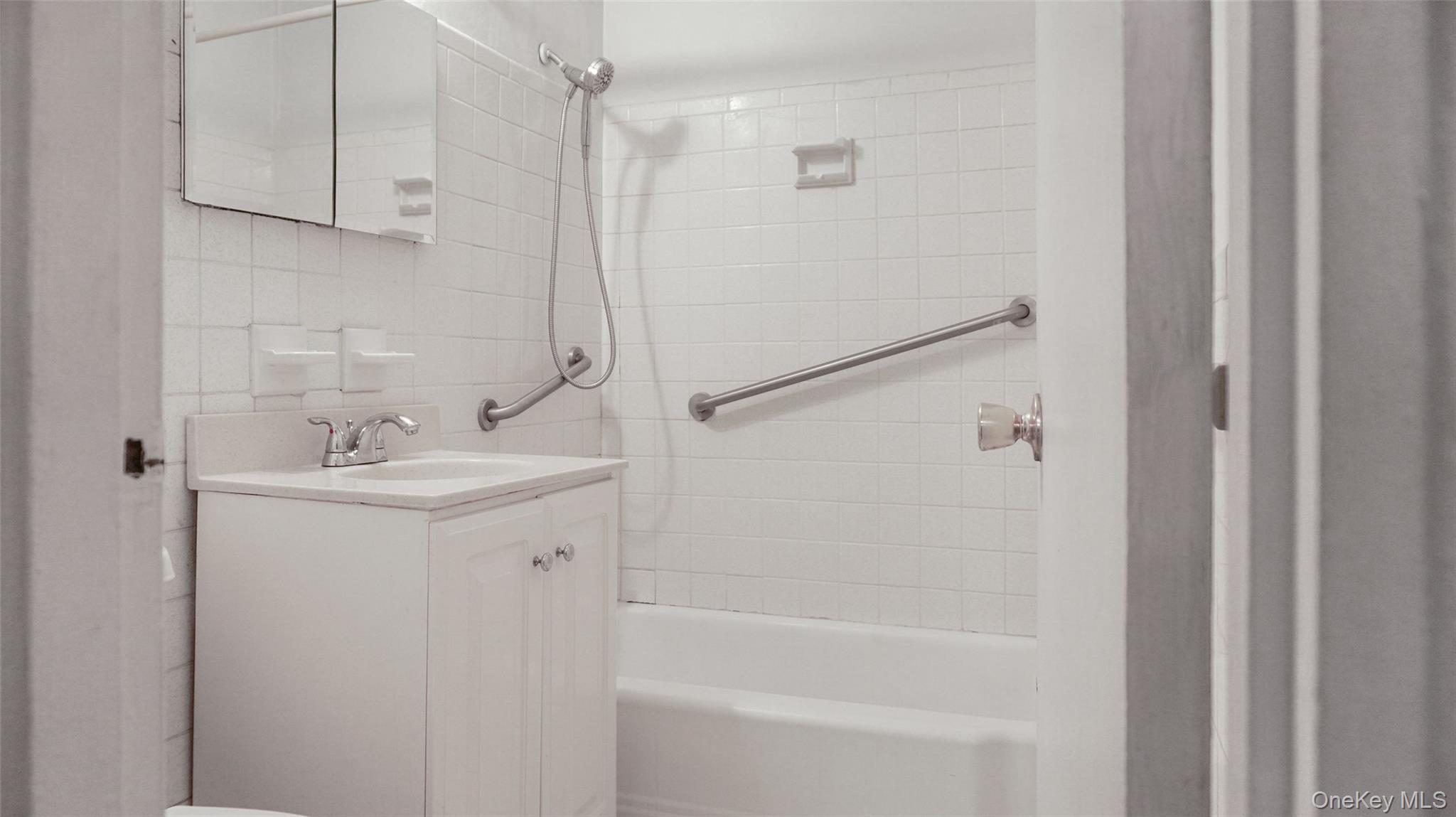 385 Mclean Avenue 3b Property Photo 20