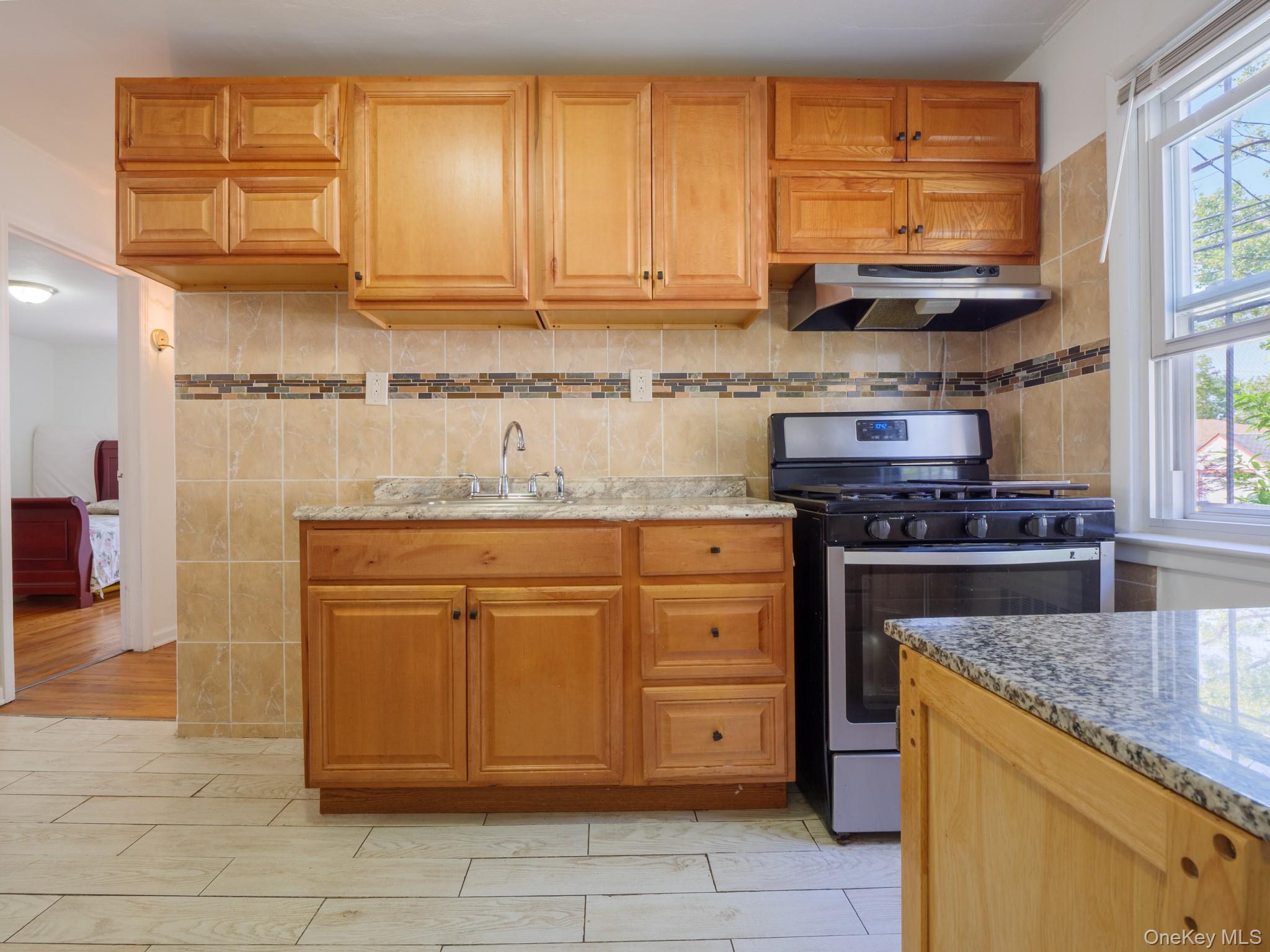 257-04 145th Avenue Property Photo 4