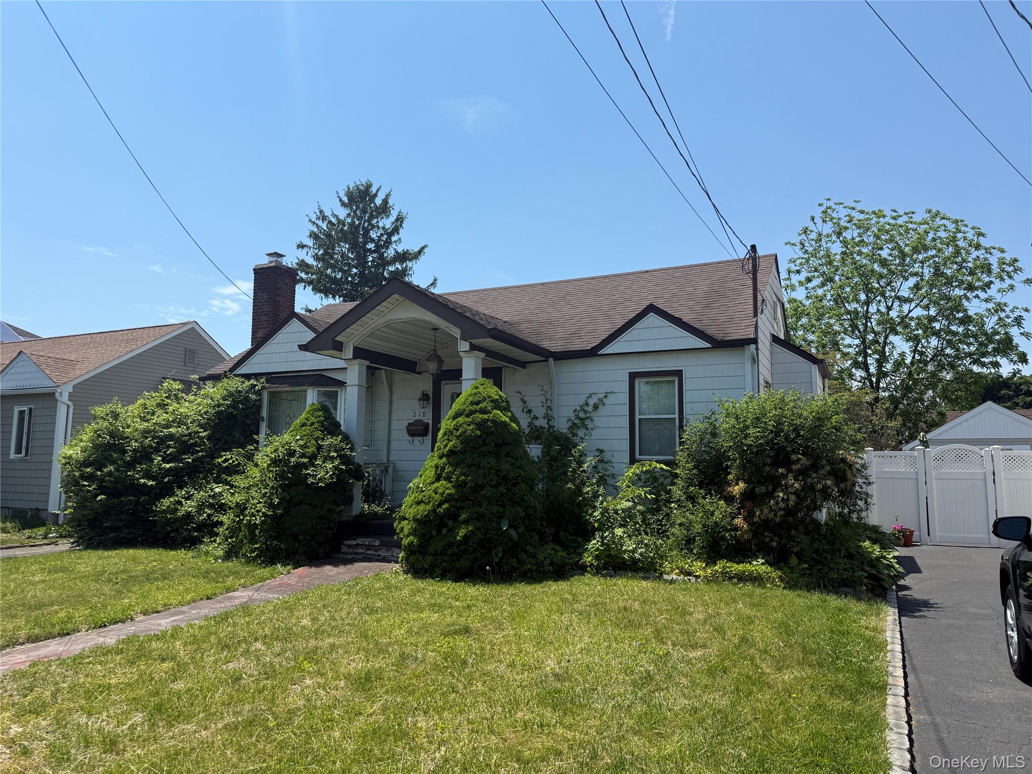 218 Park Avenue Property Photo 1