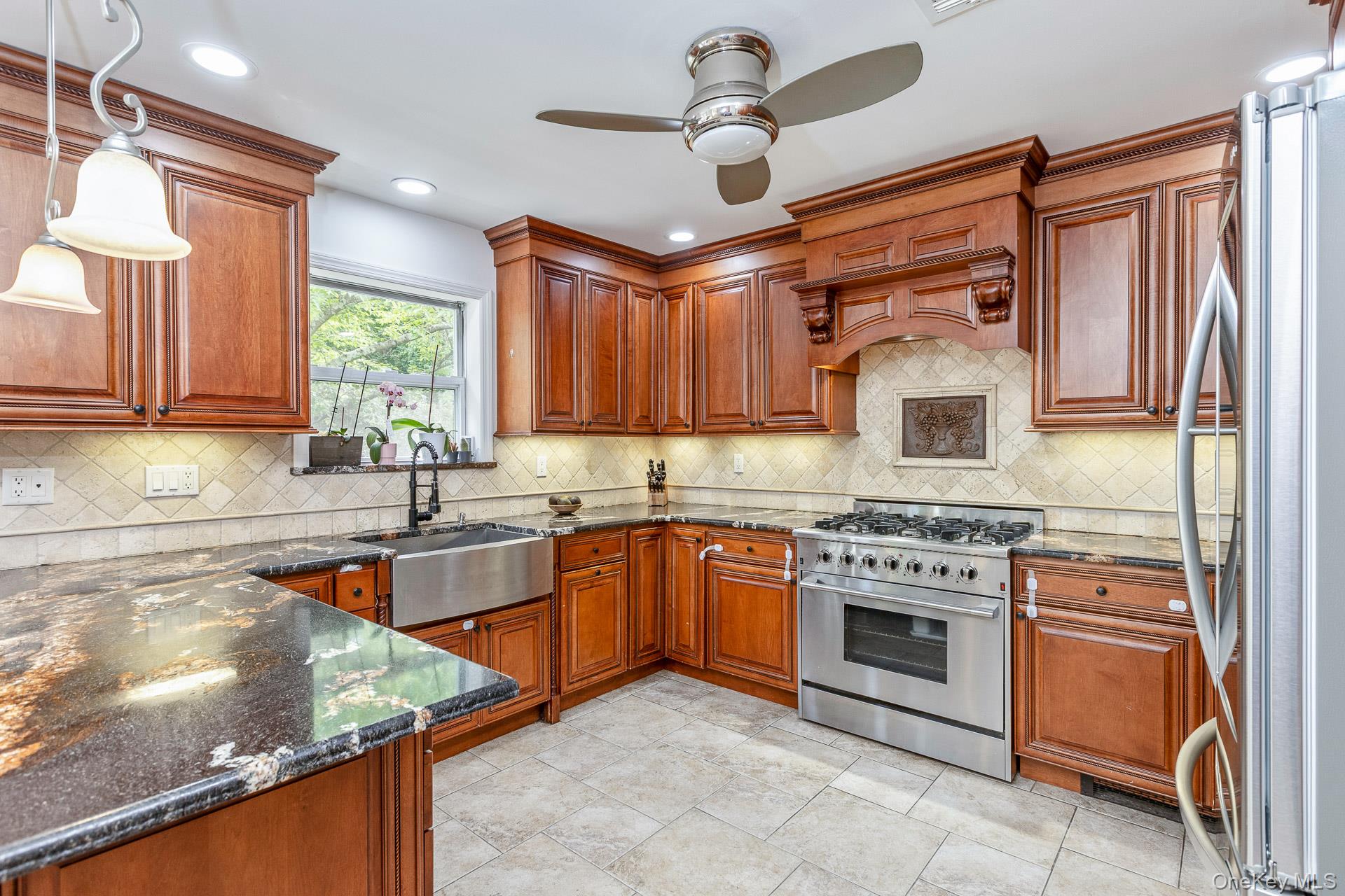 65 Mayfair Road Property Photo 11