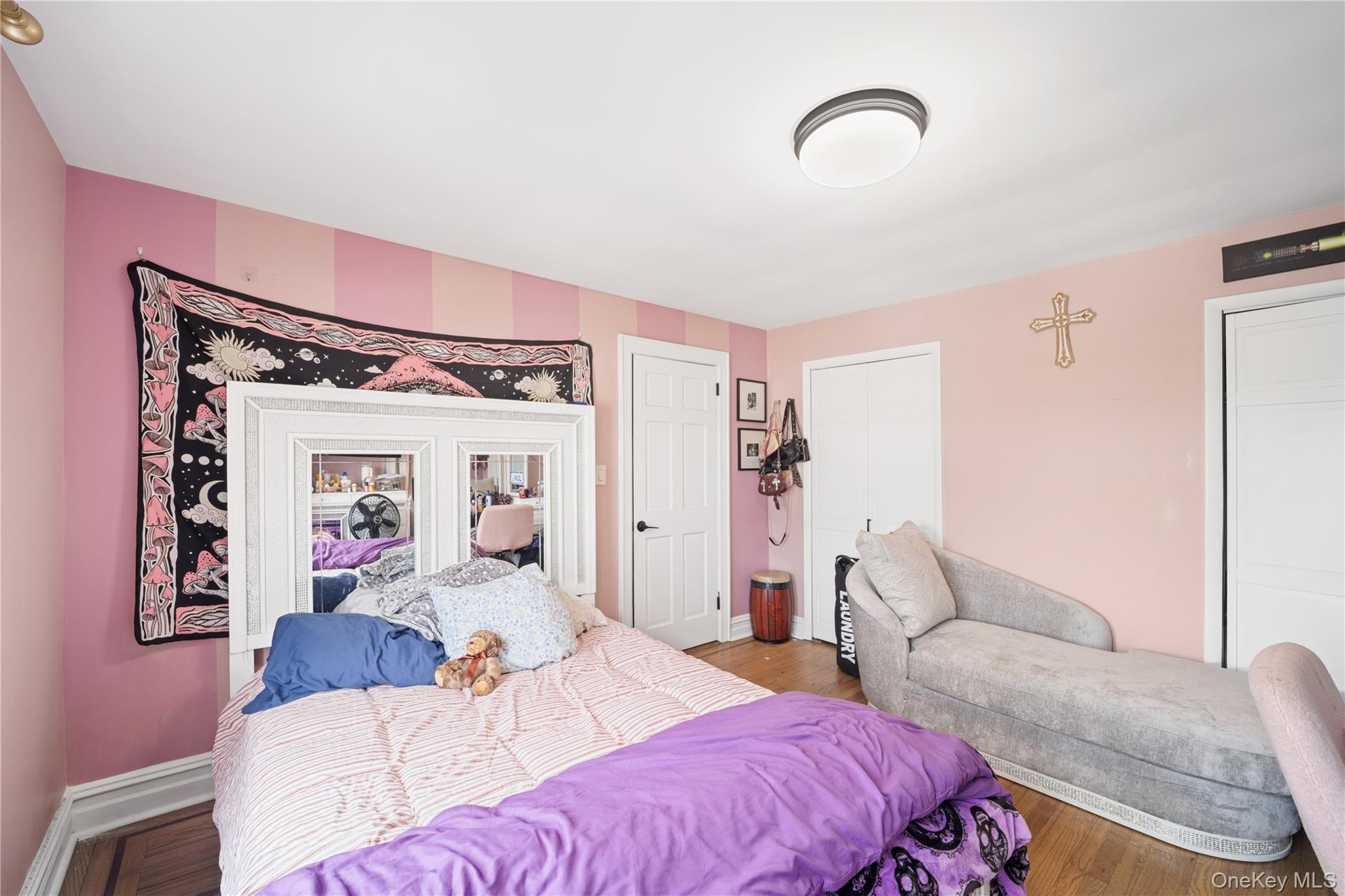 2548 Woodhull Avenue Property Photo 20