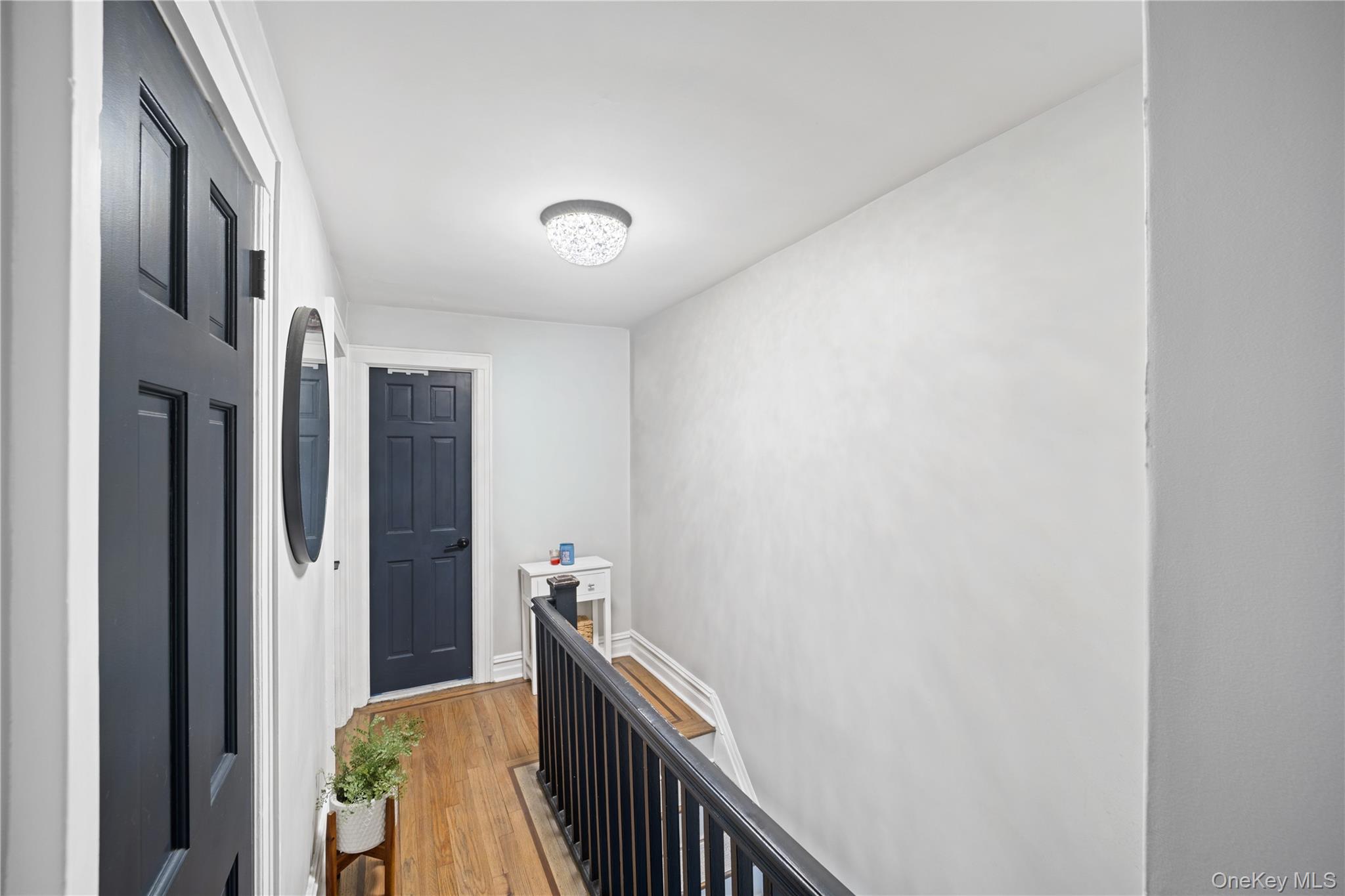 2548 Woodhull Avenue Property Photo 27