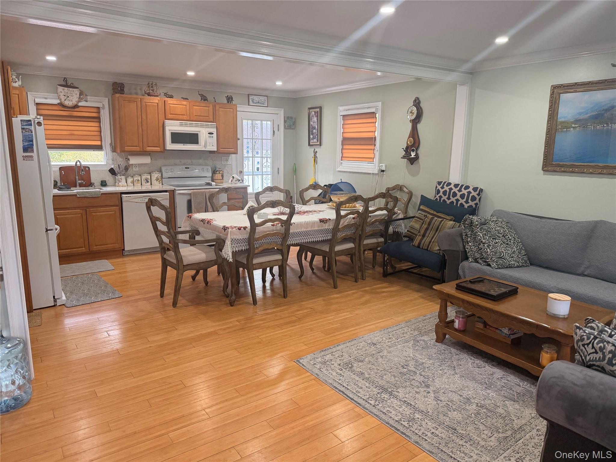 19 Westbury Drive Property Photo 3