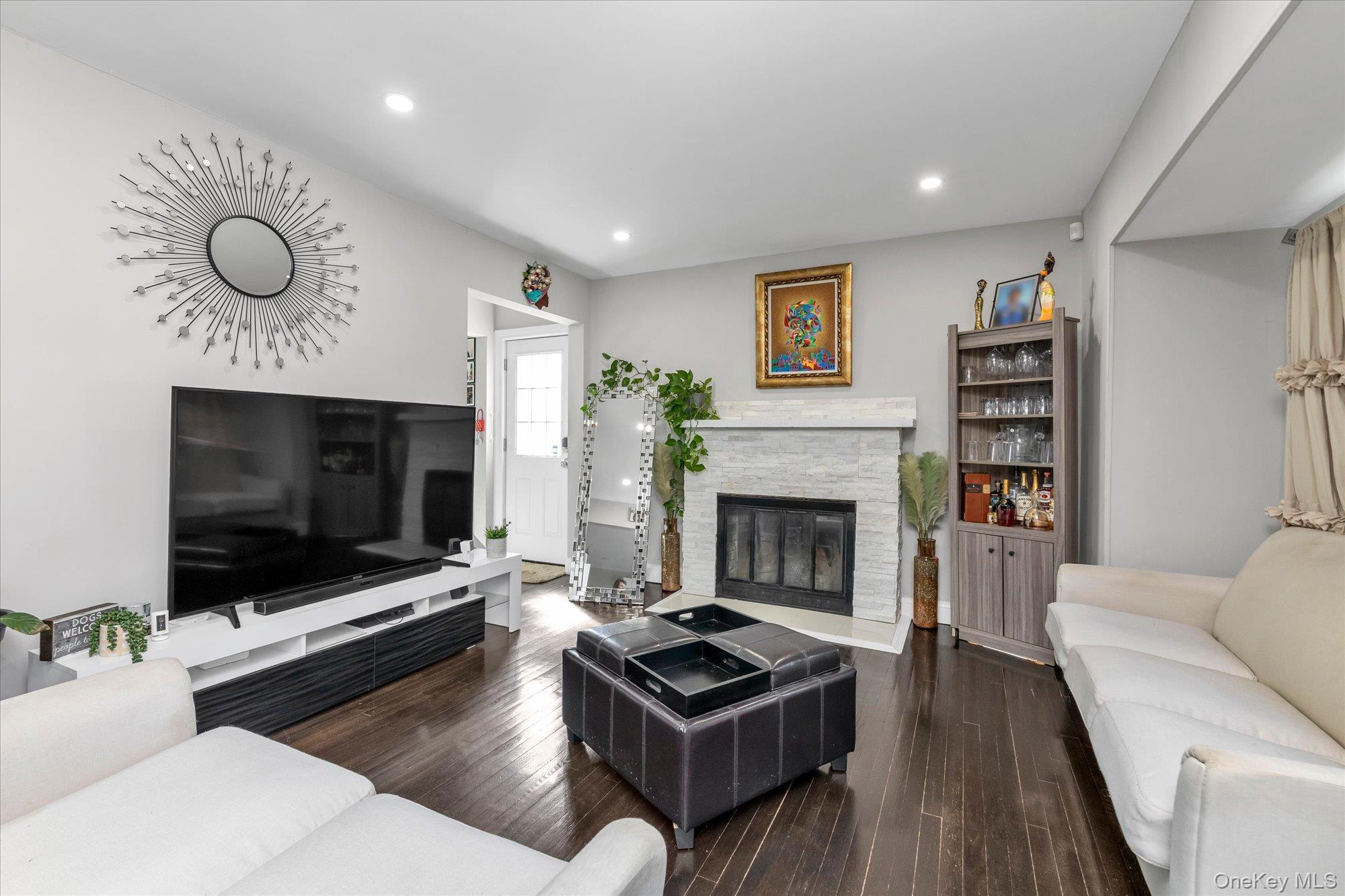 4 Lido Parkway Property Photo 2