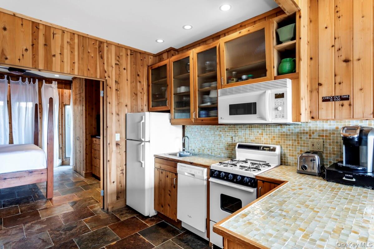 362 Ocean Walk Property Photo 9