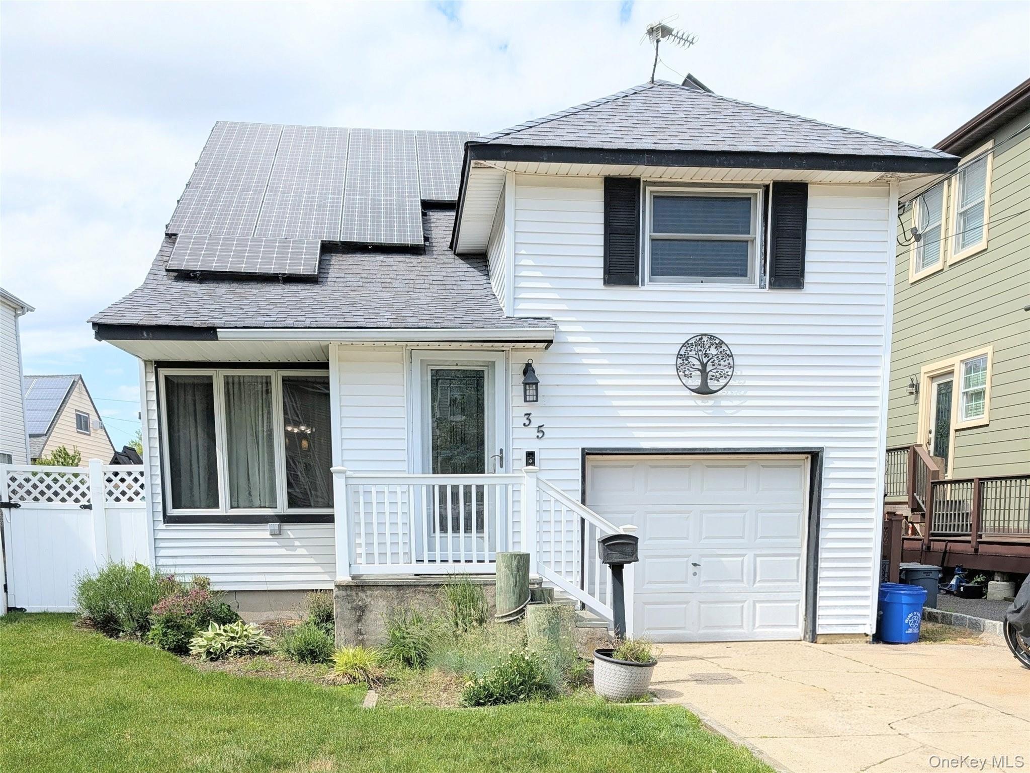 35 E Jackson Avenue Property Photo 1