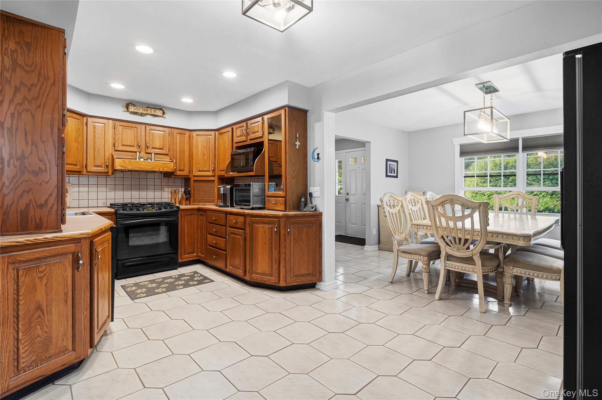 70 Birch Street Property Photo 16