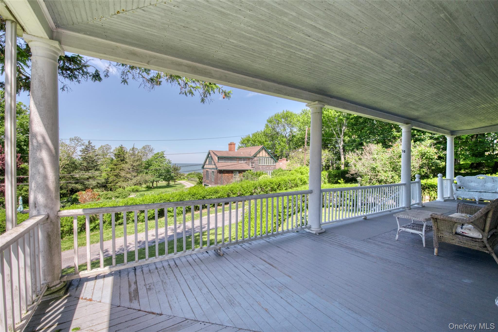100 Maple Lane Property Photo 4