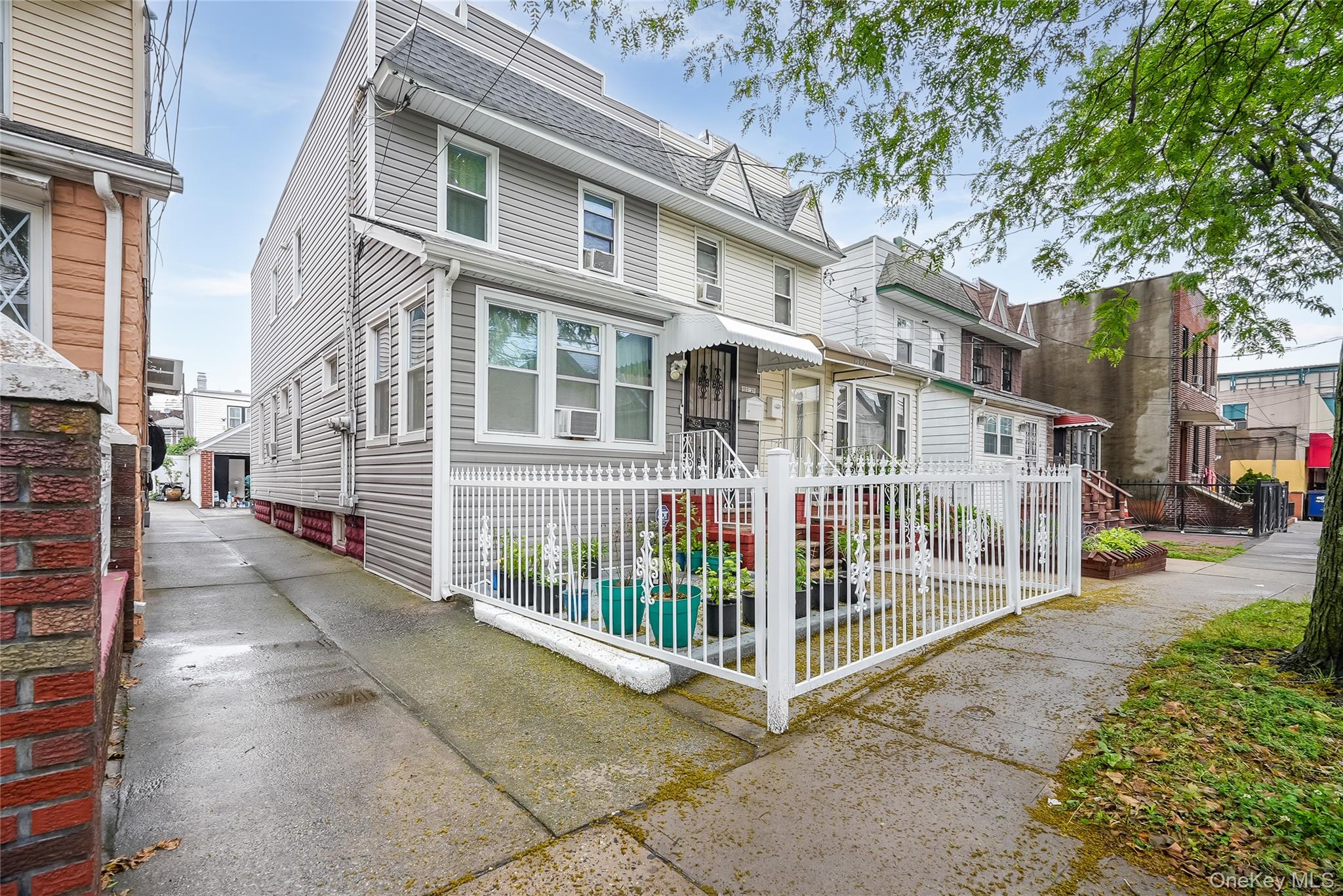 10327 109th Street Property Photo 1