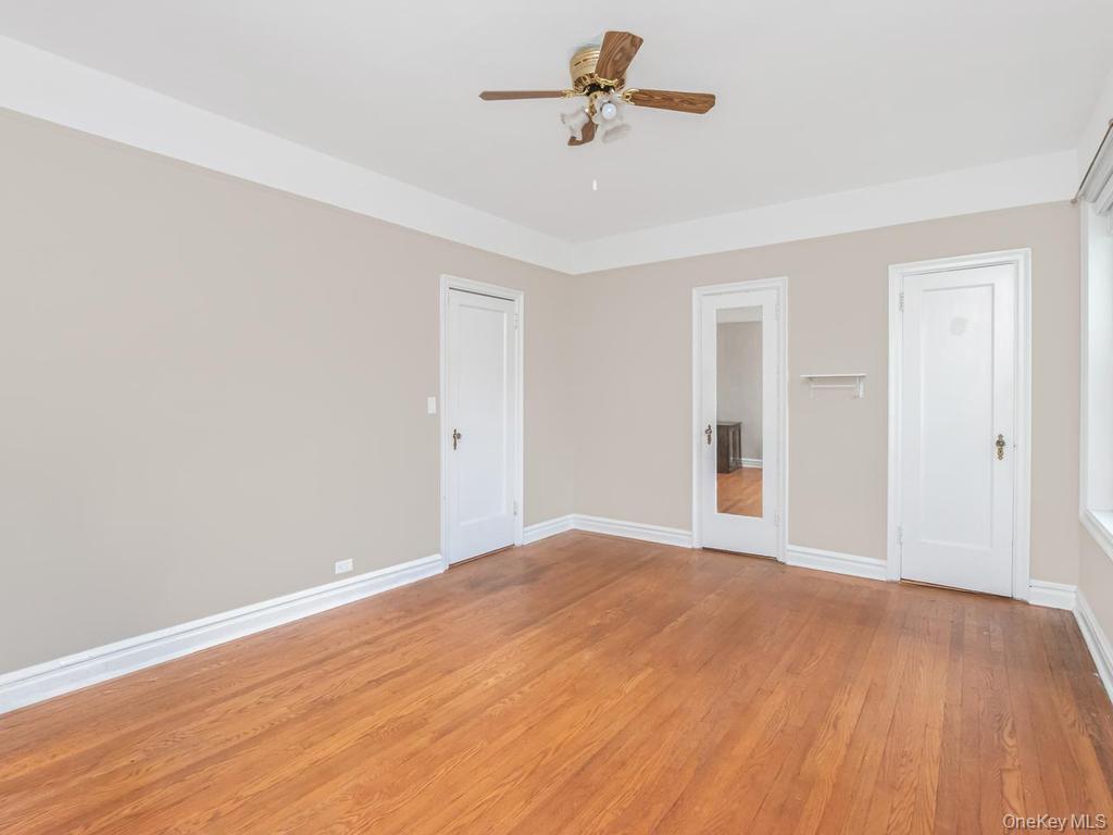 1440 Midland Avenue 5a Property Photo 11