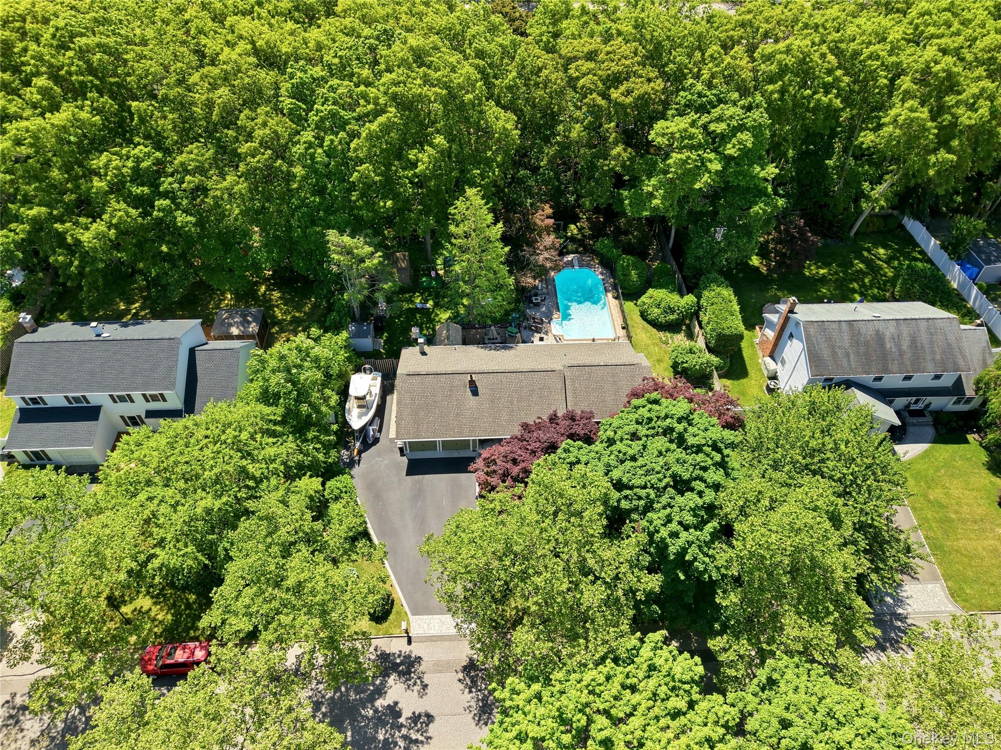 65 Patricia Lane Property Photo 18