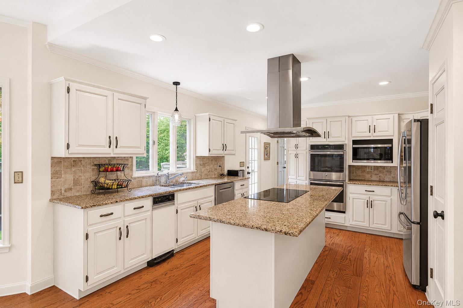 7 Huntington Connecticut Lane Property Photo 10
