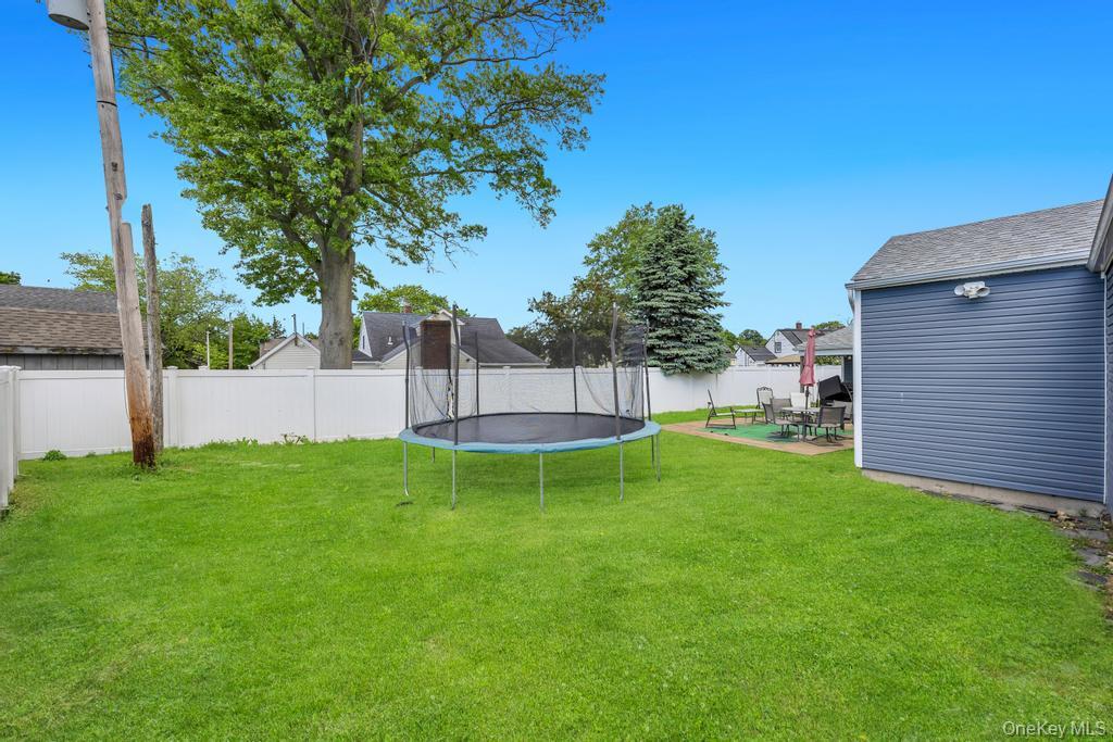 8 Lilac Lane Property Photo 22