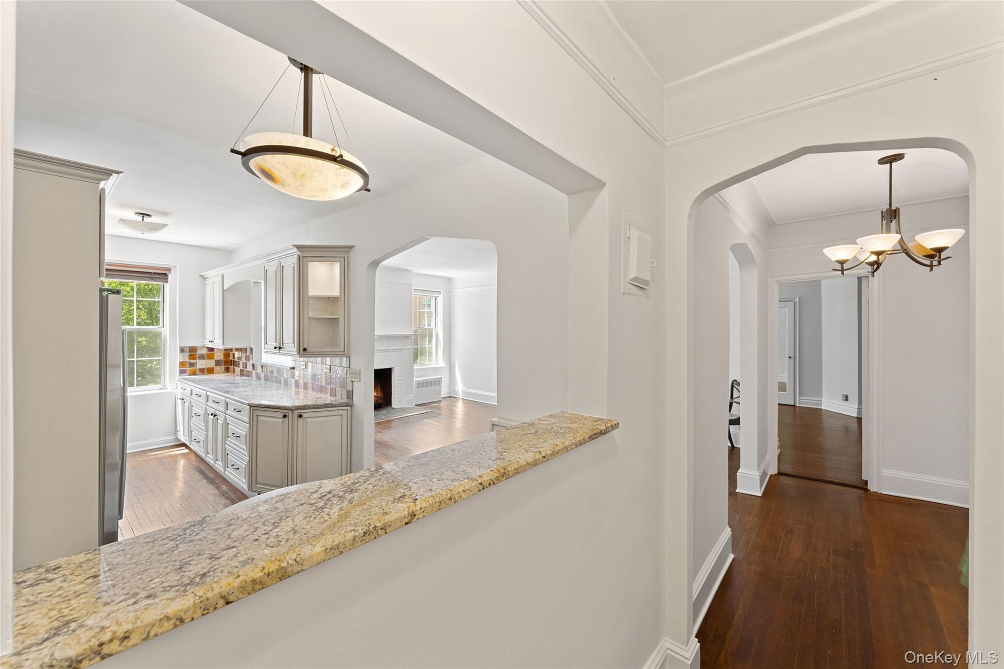 25 Parkview Avenue 2e Property Photo 2