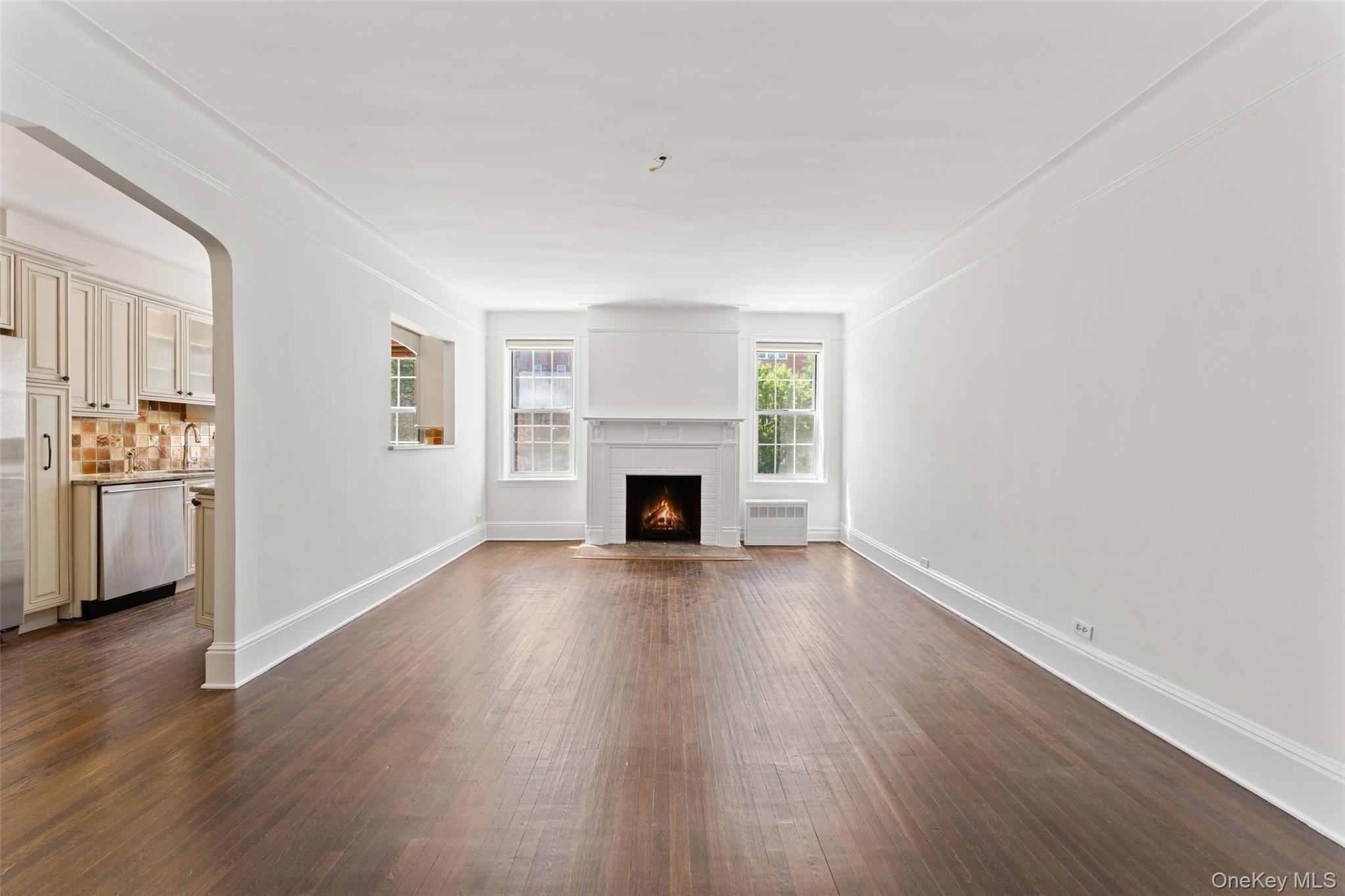 25 Parkview Avenue 2e Property Photo 3
