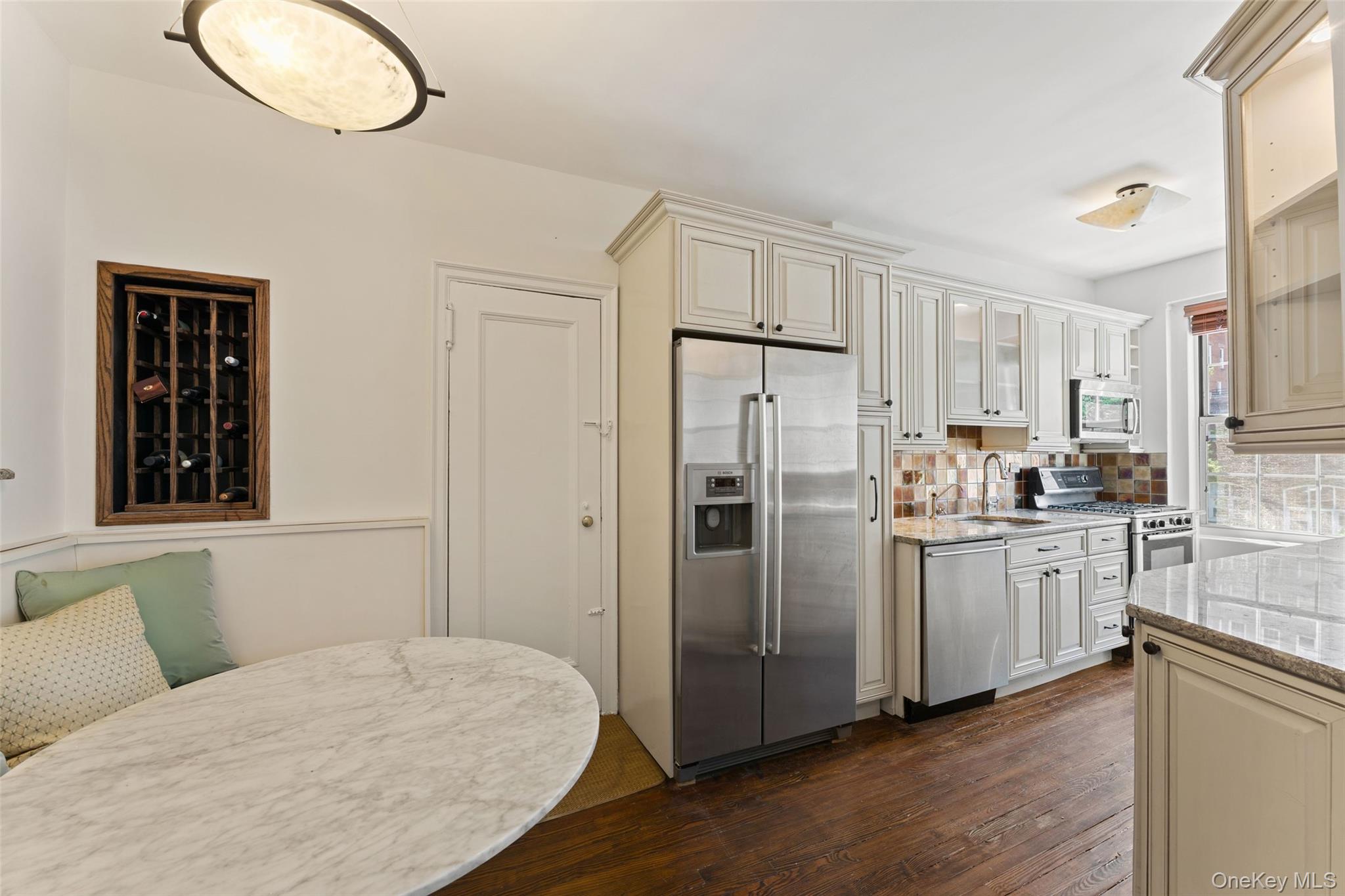 25 Parkview Avenue 2e Property Photo 7
