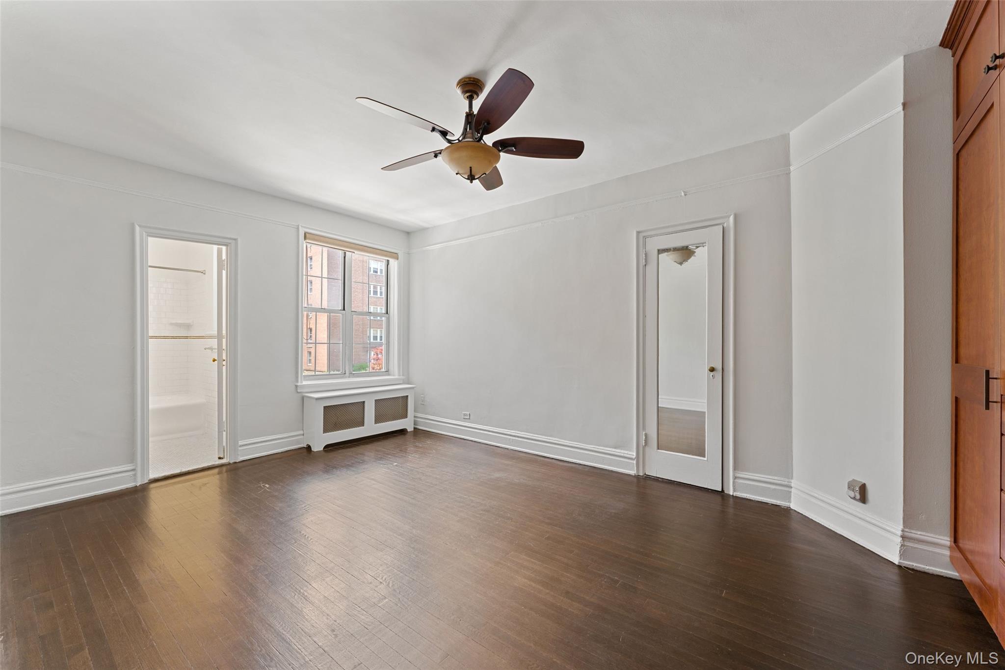 25 Parkview Avenue 2e Property Photo 11