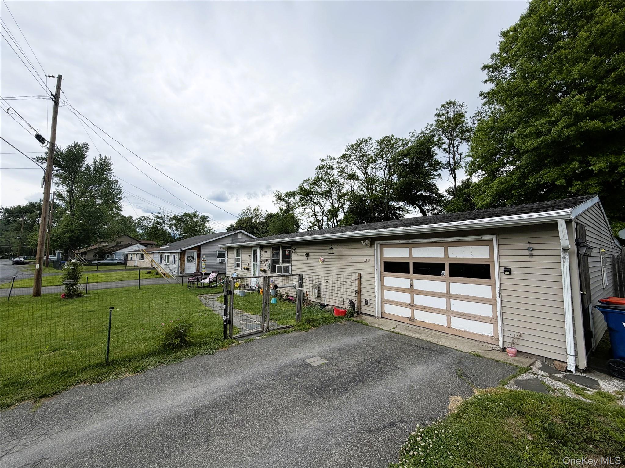 33 Plattekill Drive Property Photo 4