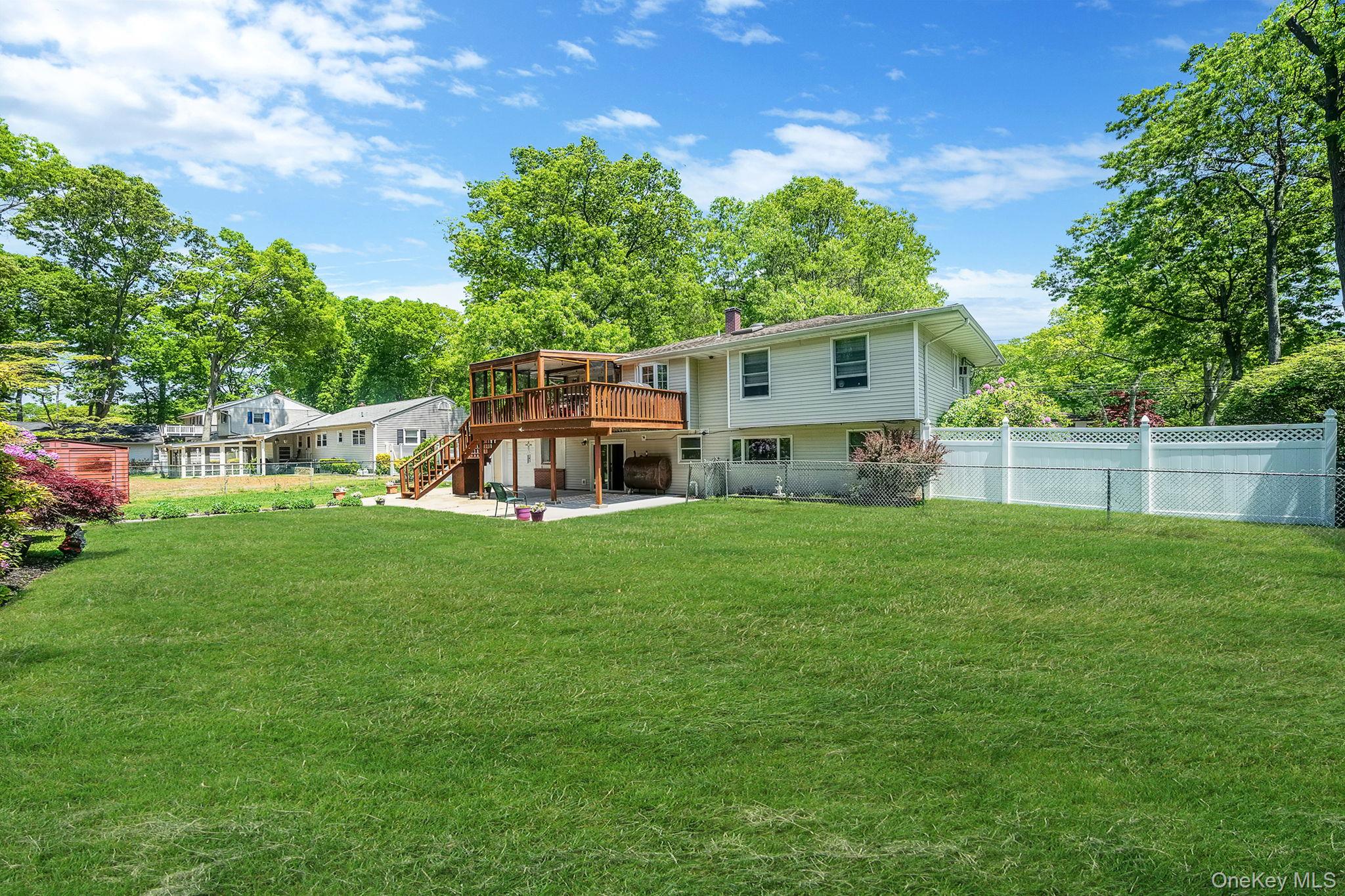 118 Ledgewood Drive Property Photo 6
