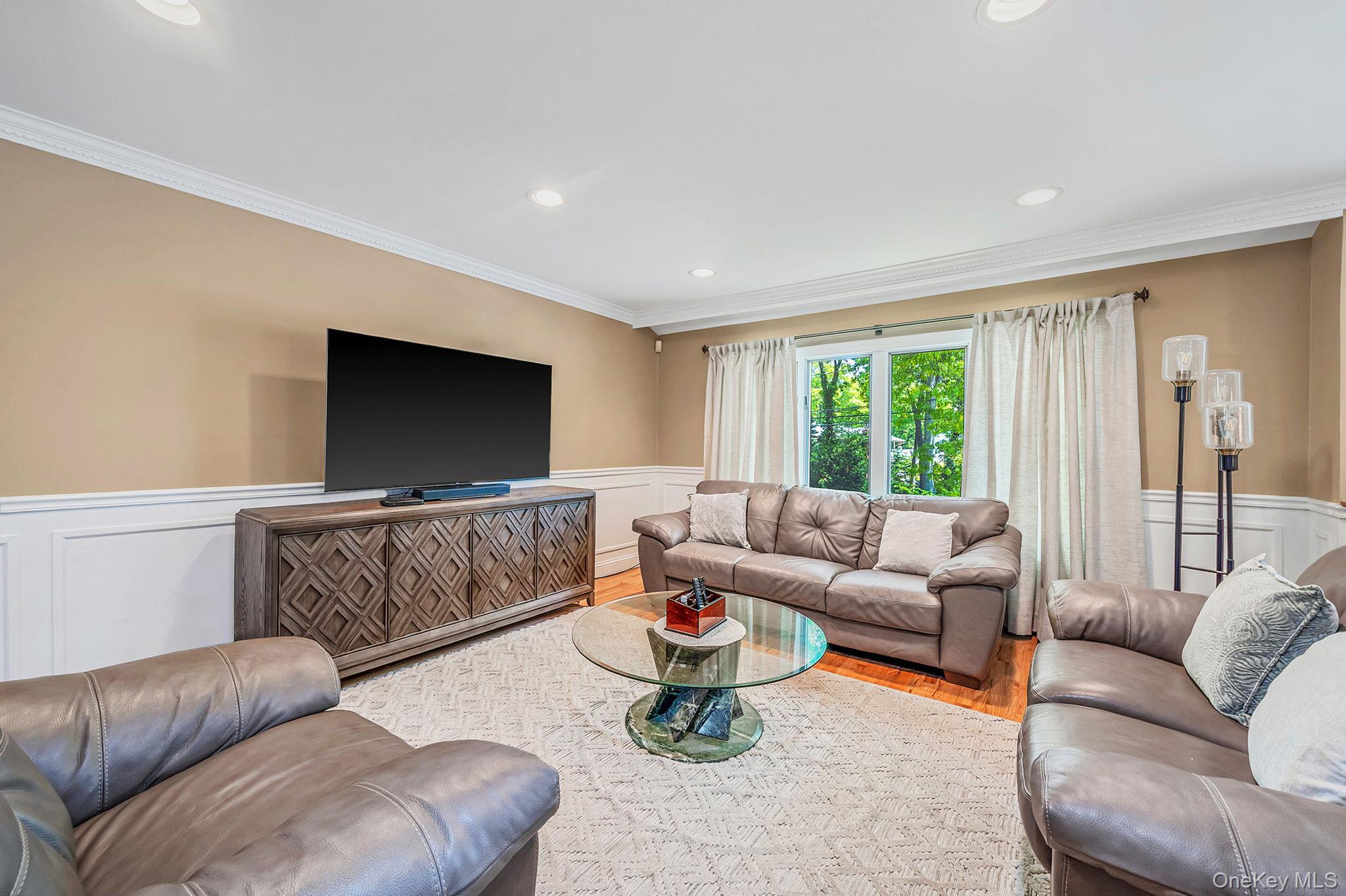 118 Ledgewood Drive Property Photo 16
