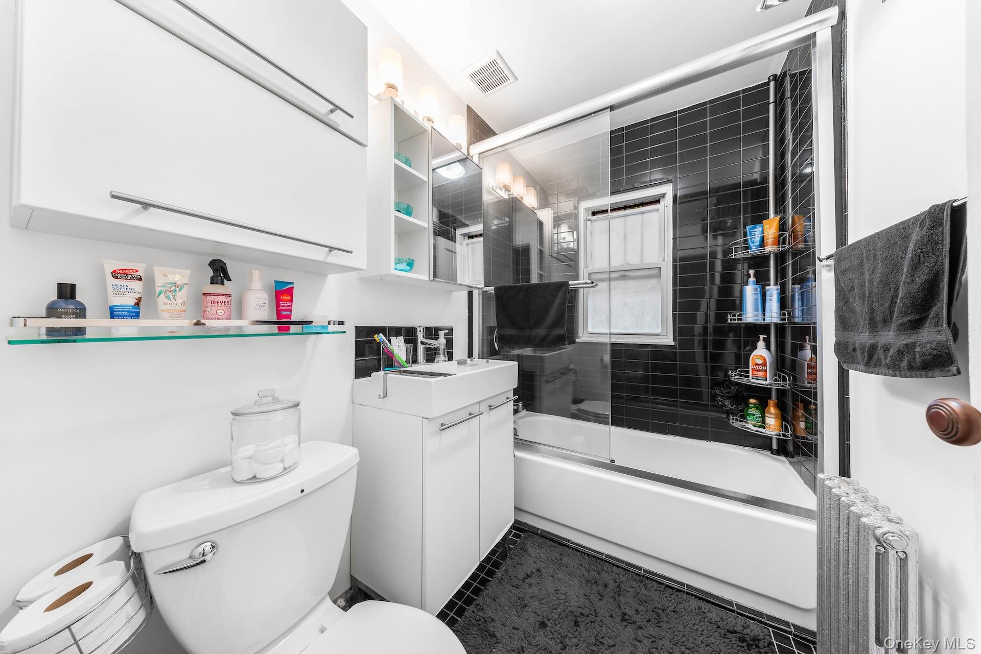 8318 164 Street Property Photo 11