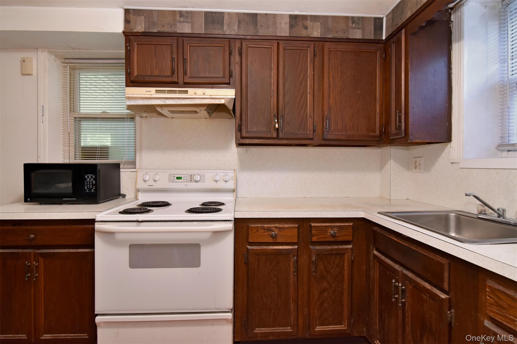 73 Lincoln Avenue Property Photo 24