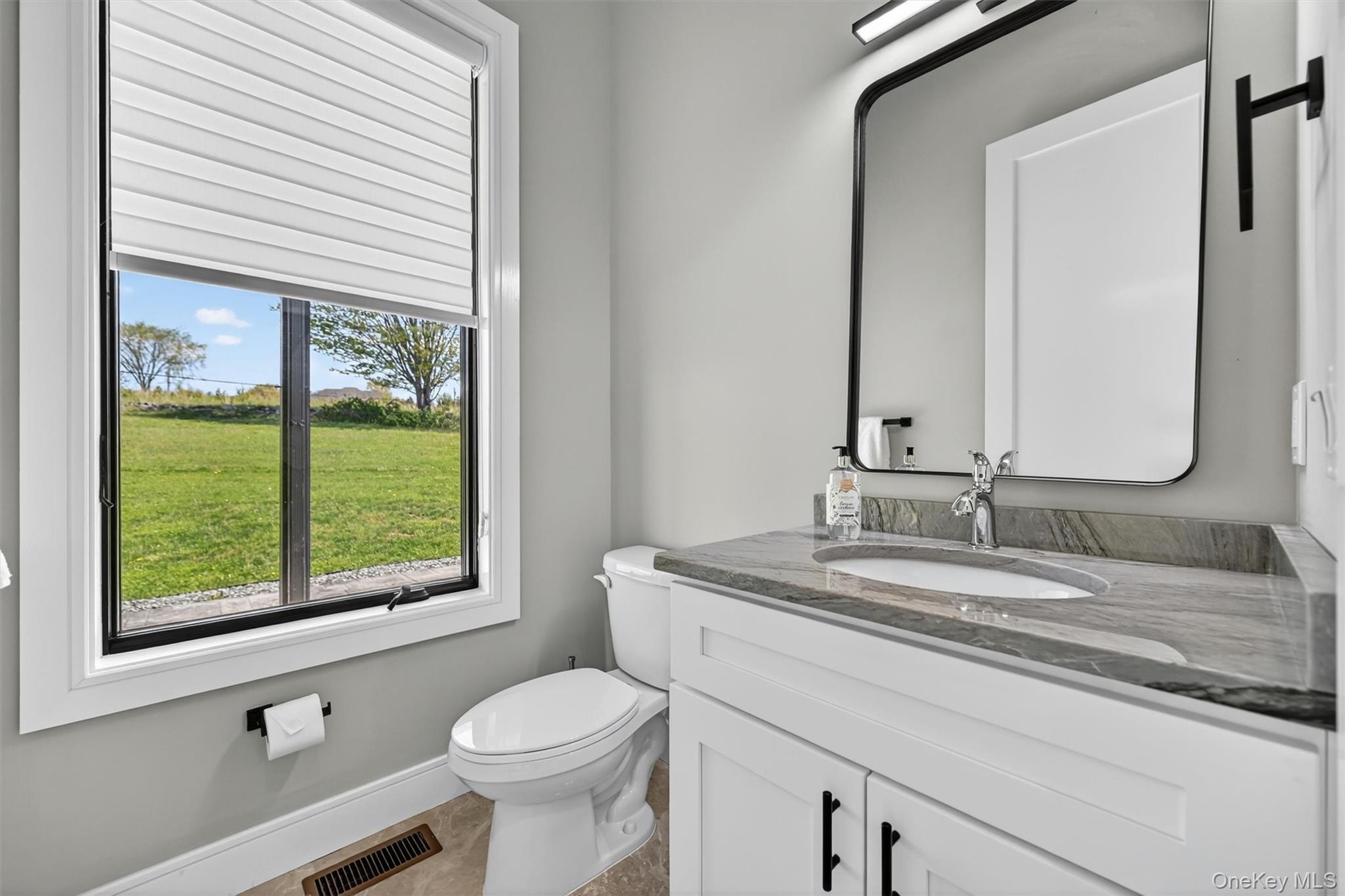 15 White Tail Drive Property Photo 12