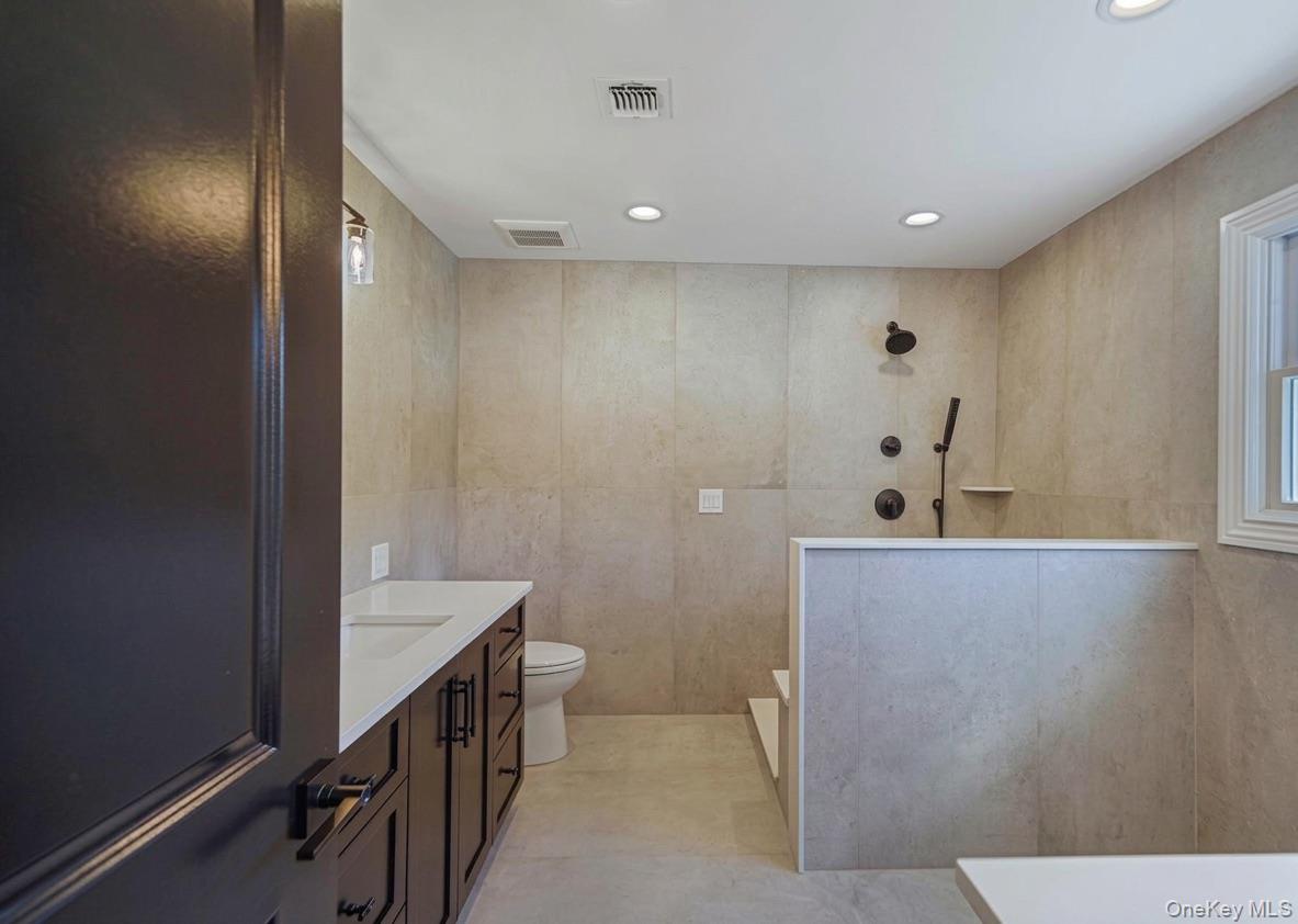 66 Euclid Avenue Property Photo 5