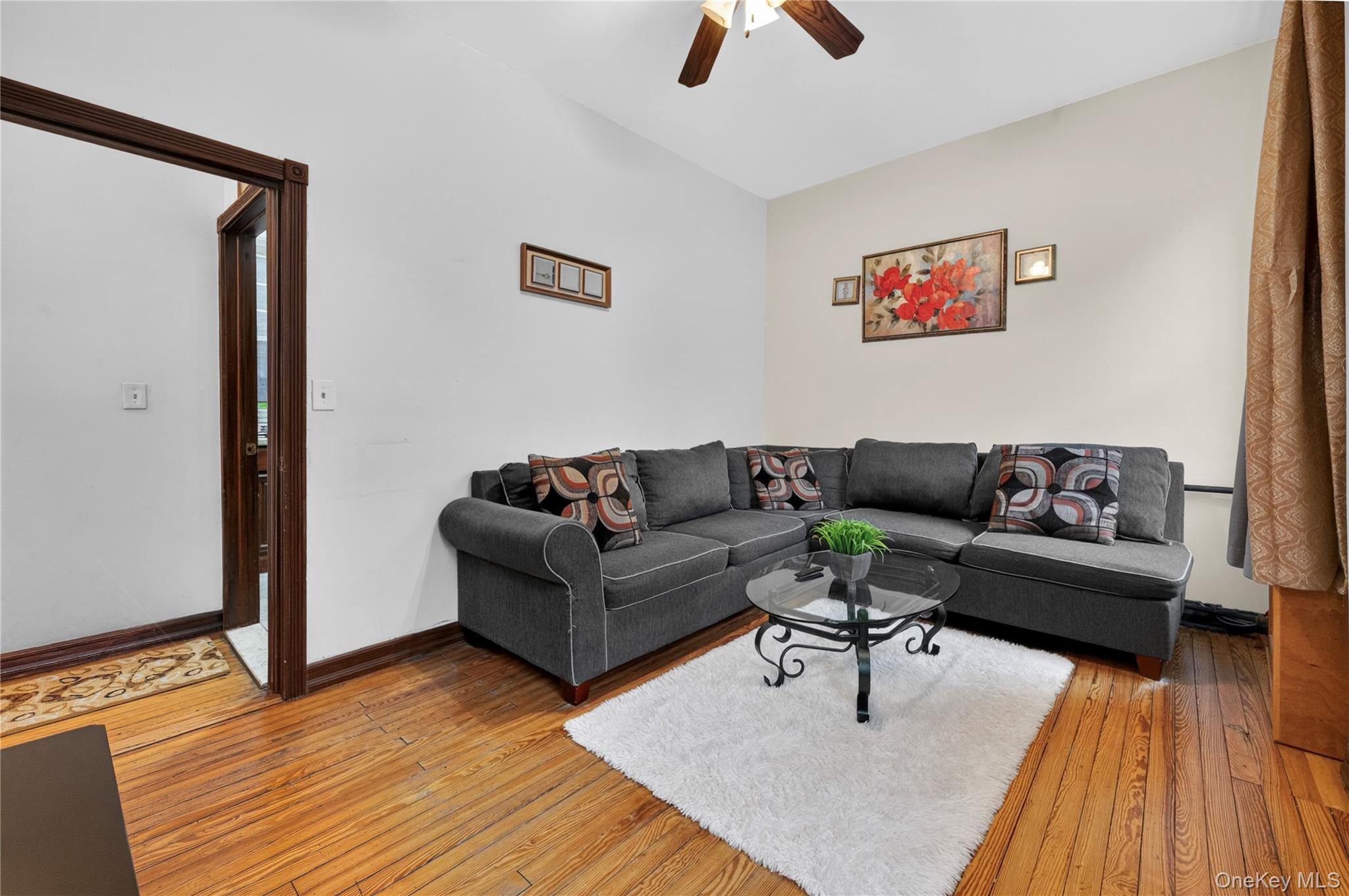 1543 Hollywood Avenue Property Photo 4