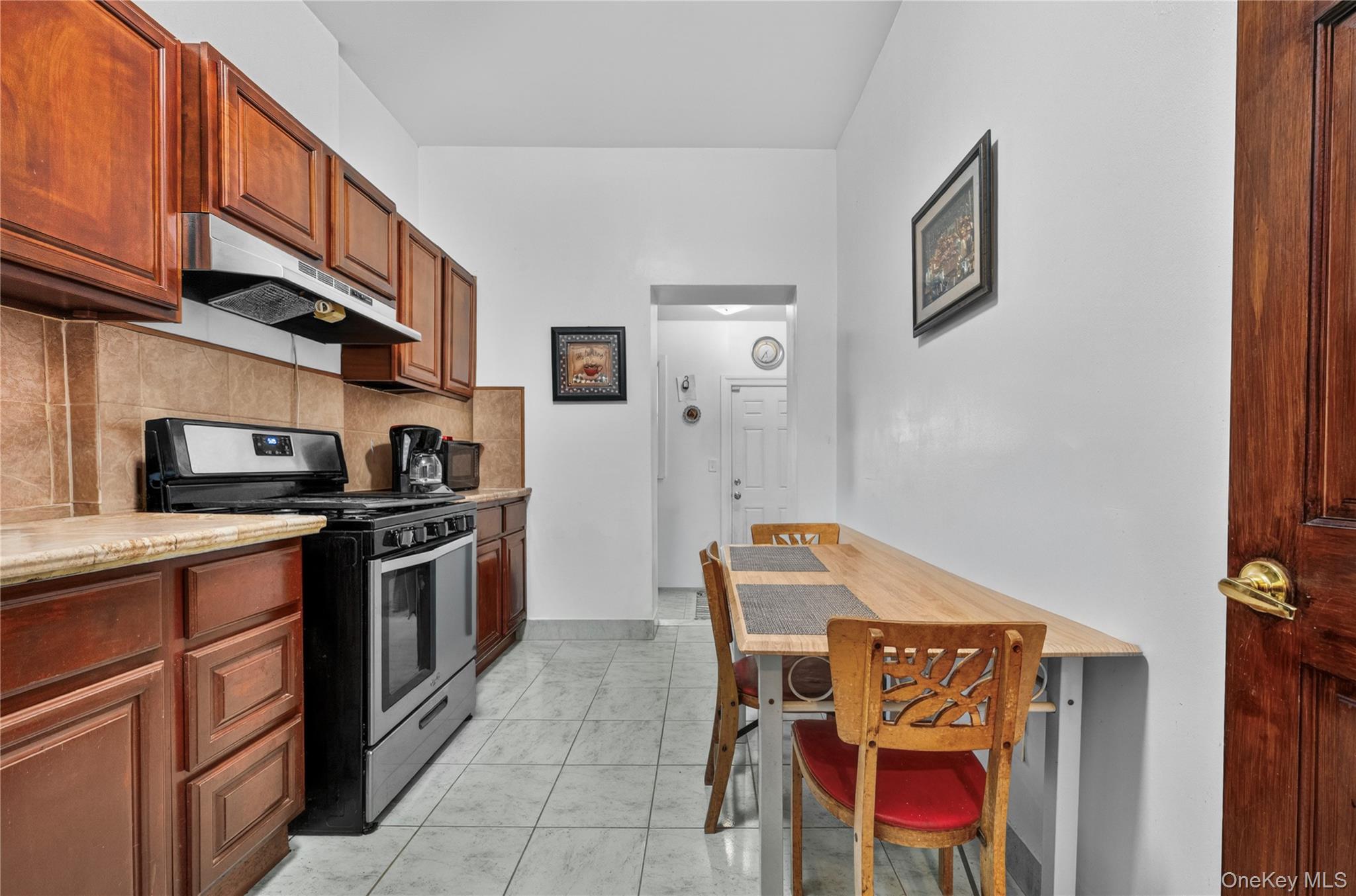 1543 Hollywood Avenue Property Photo 10
