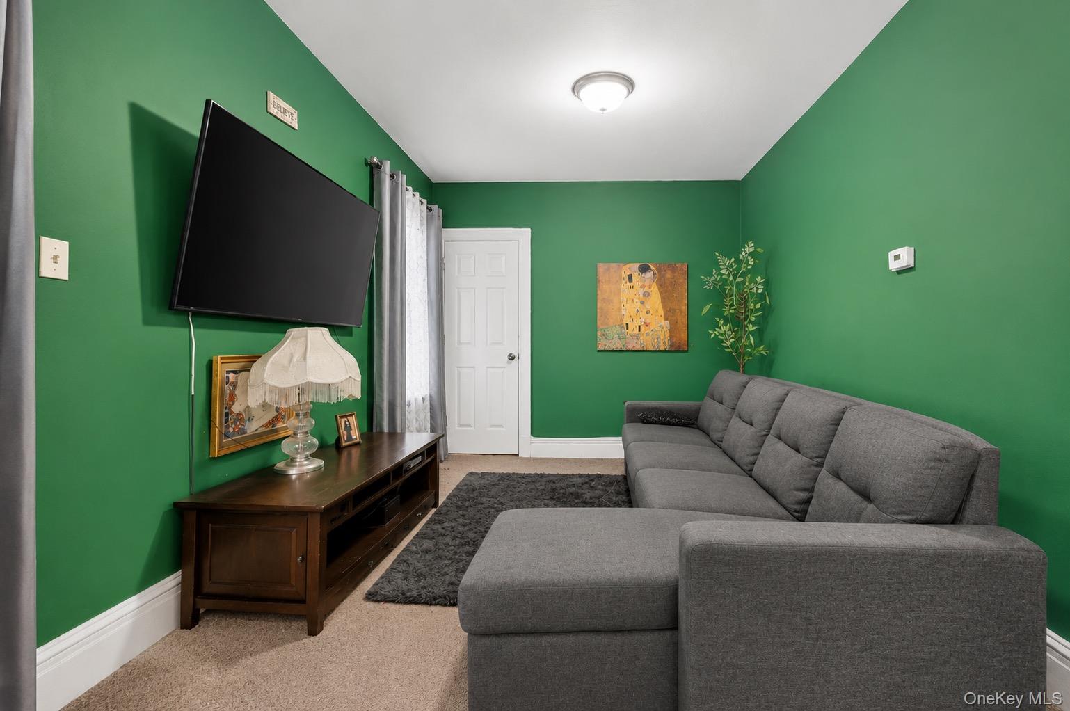 1543 Hollywood Avenue Property Photo 23