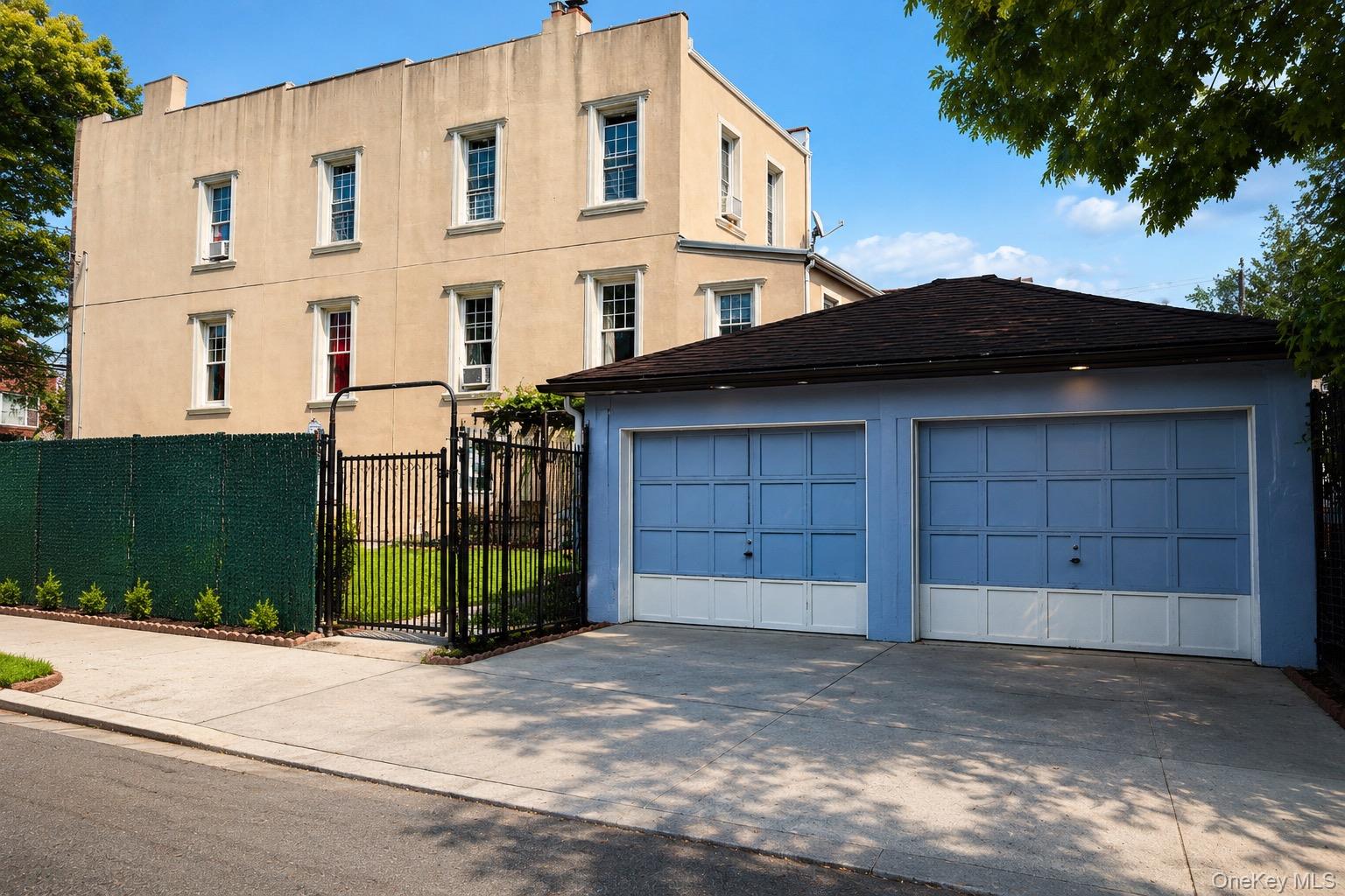 1543 Hollywood Avenue Property Photo 28