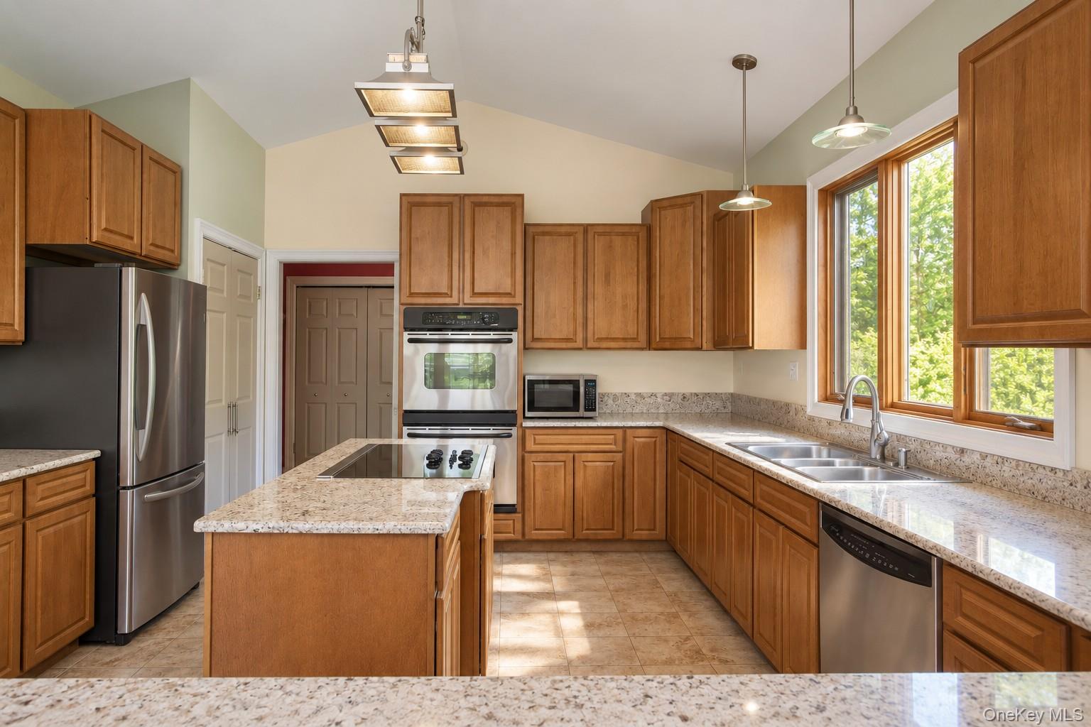 22 Noble Street Property Photo 6