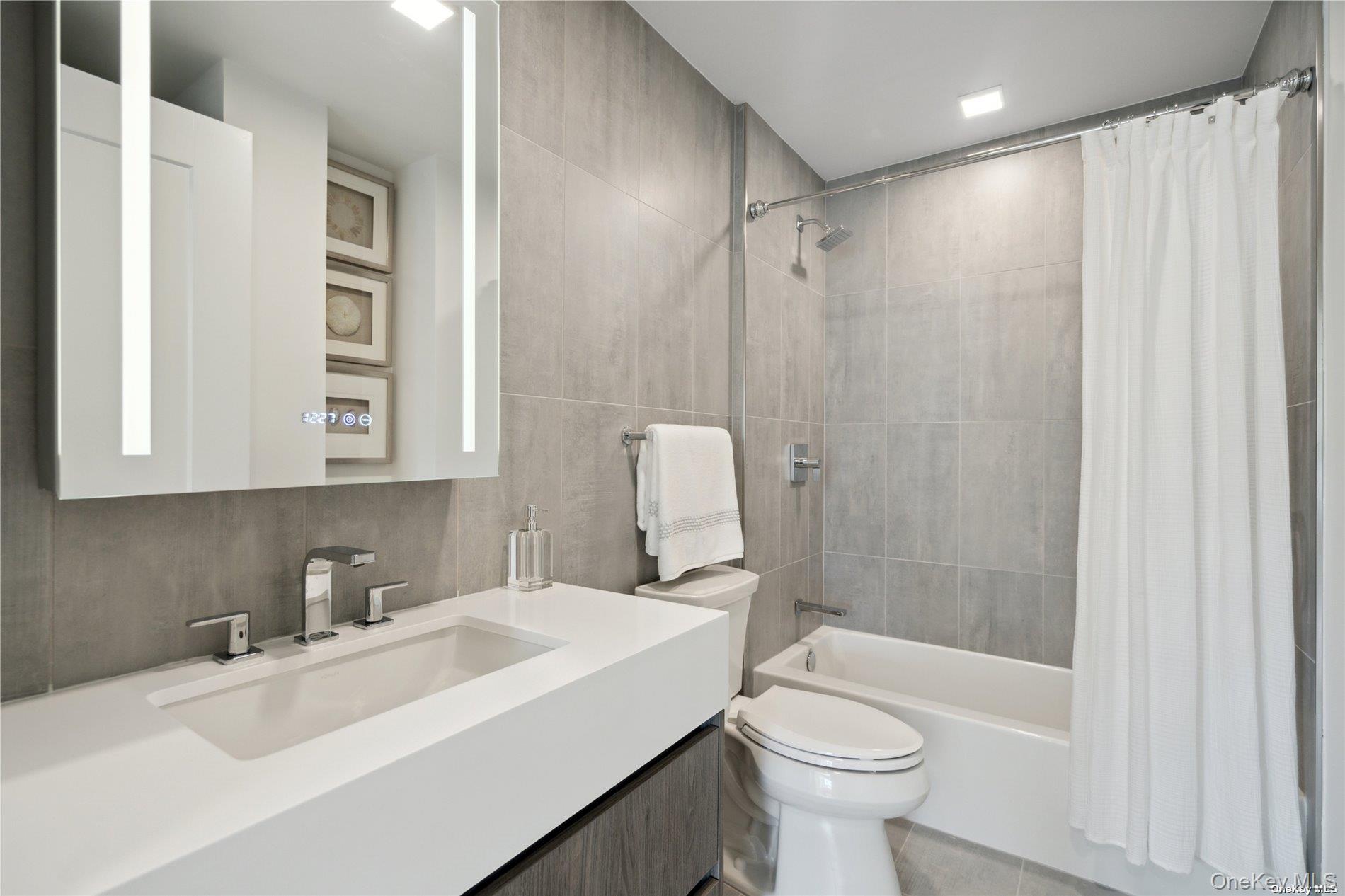 218 Middle Neck Road 213 Property Photo 34