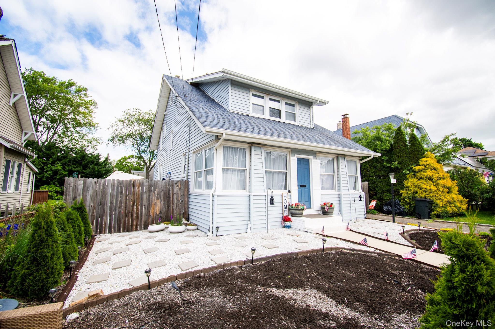 671 Arlington Avenue Property Photo 1