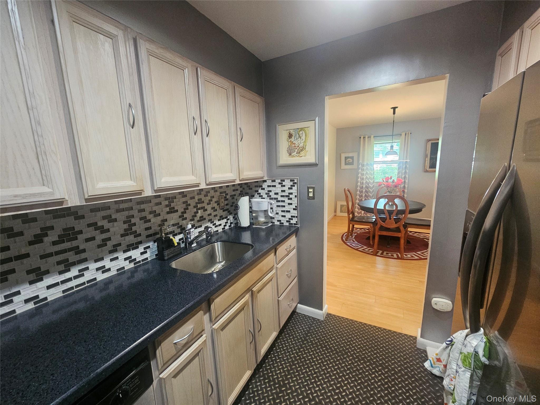 1337 Broadway C10 Property Photo 6