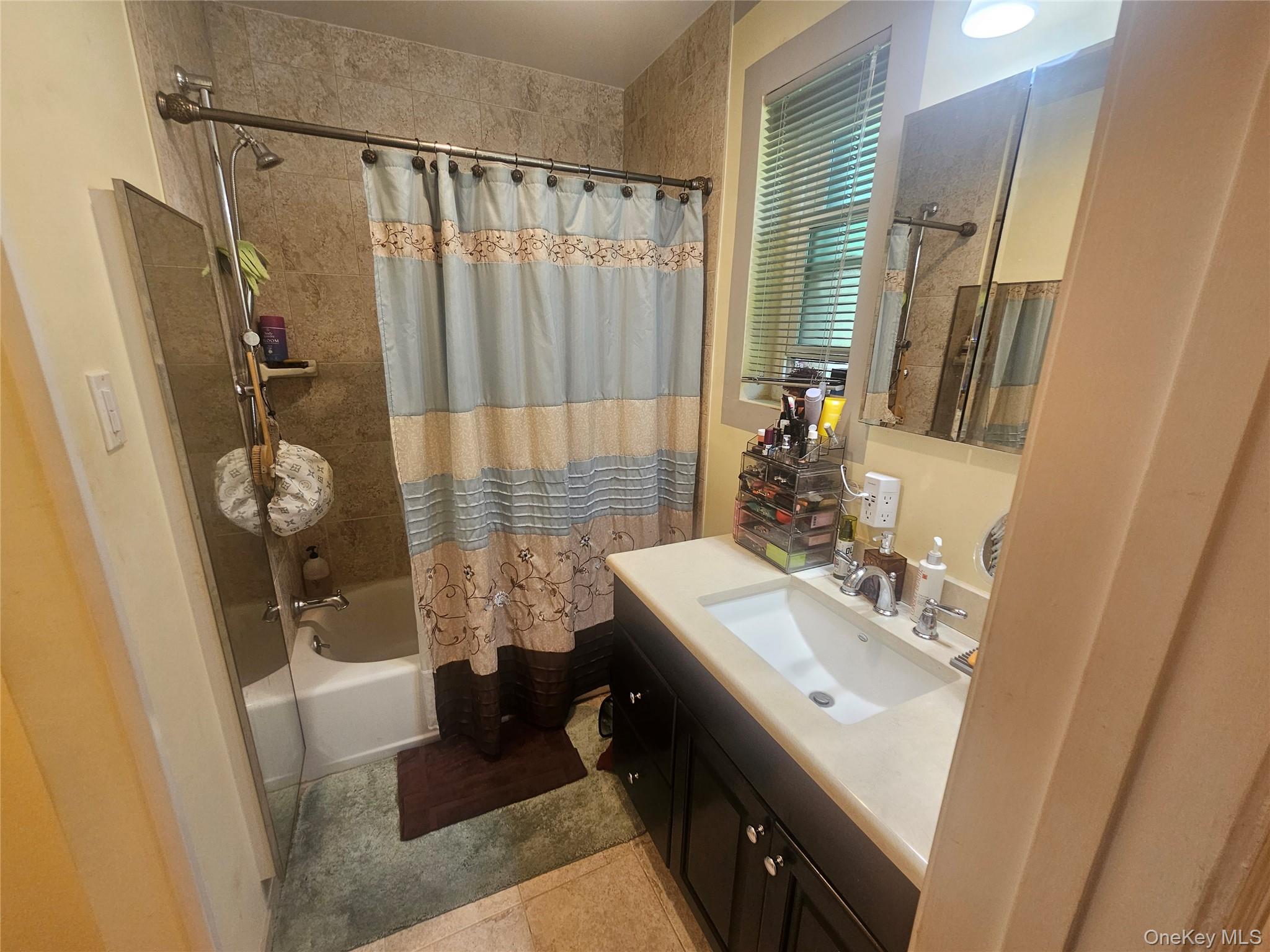 1337 Broadway C10 Property Photo 14