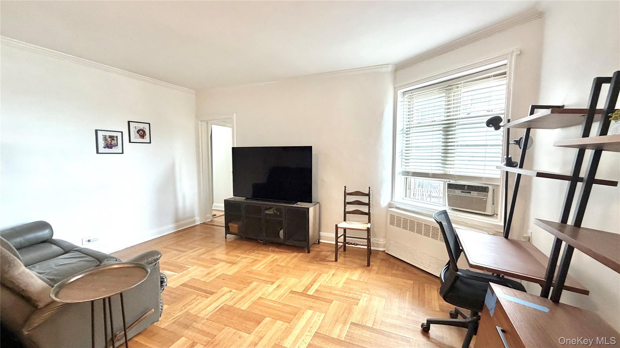 48-42 44th Street 6g Property Photo 3