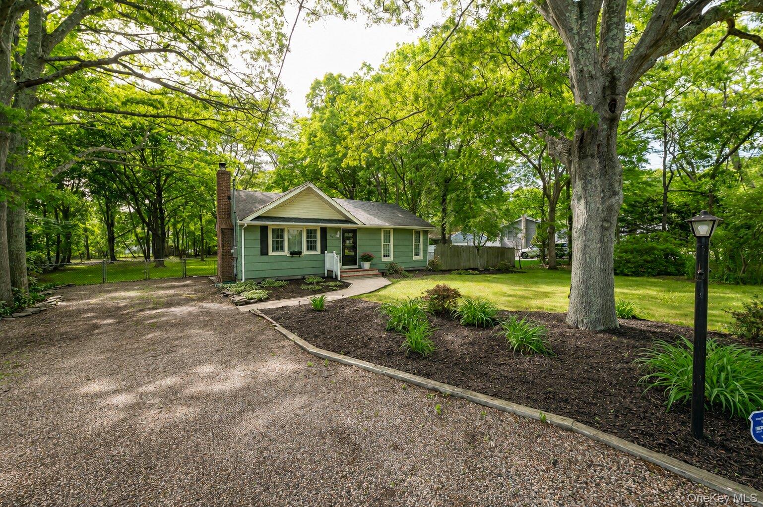 480 Miller Place Road Property Photo 1