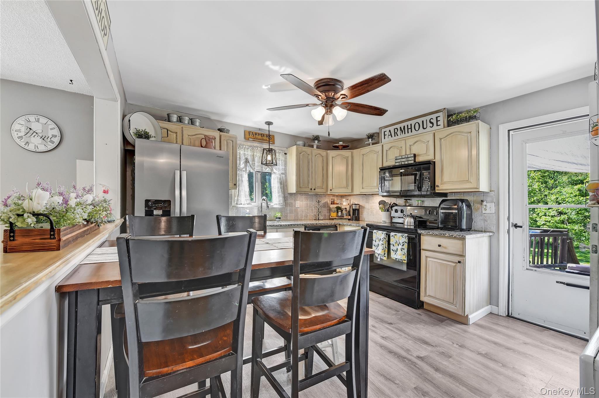 145 South Street Property Photo 19