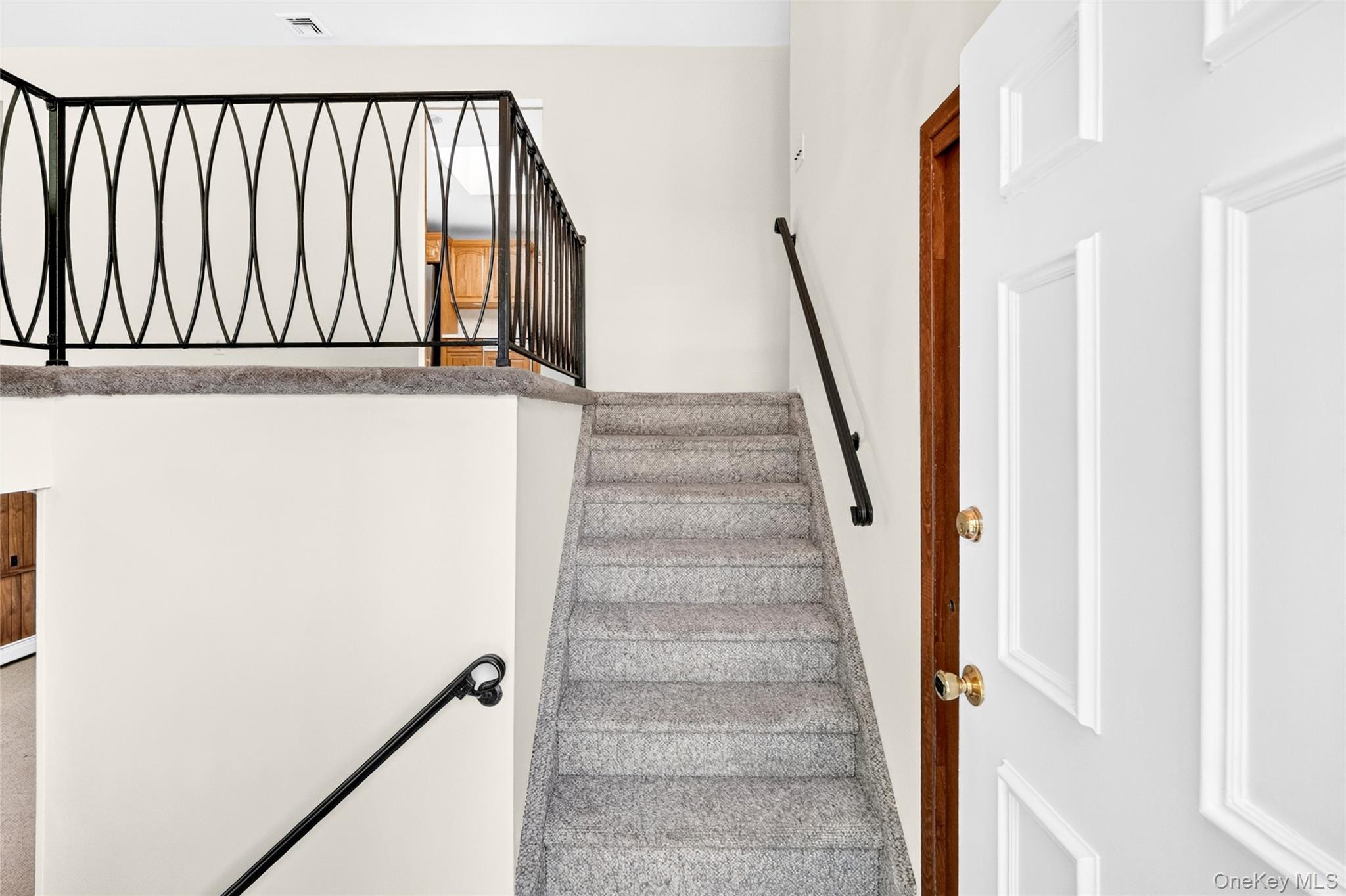 81 Poplar Street Property Photo 4