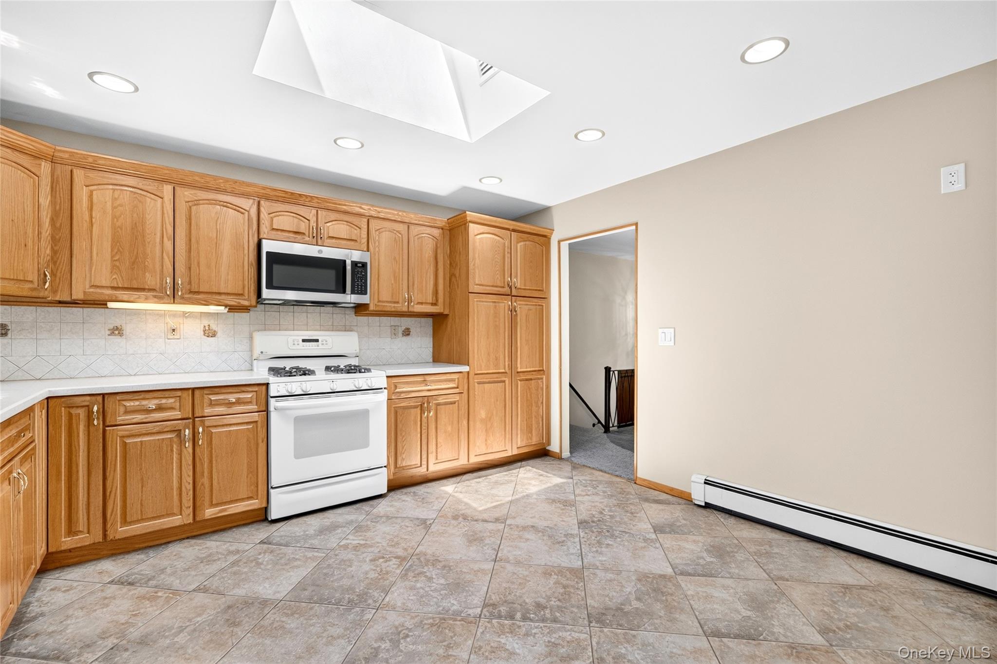 81 Poplar Street Property Photo 6