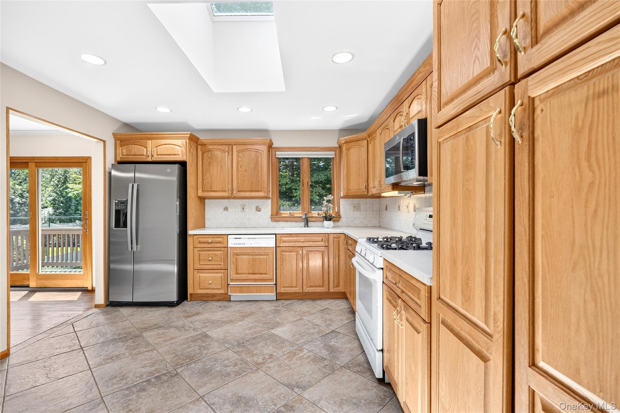 81 Poplar Street Property Photo 10