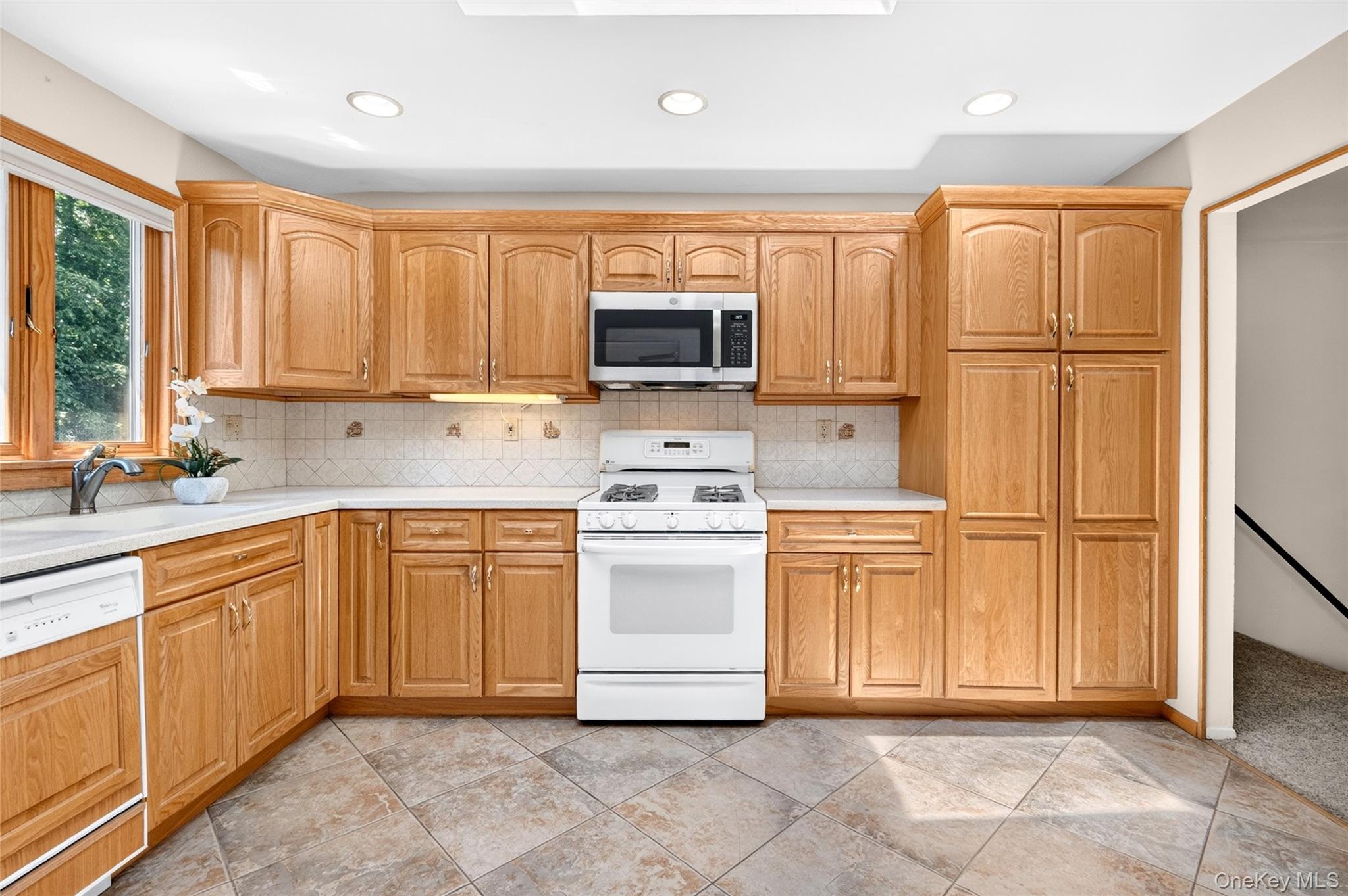 81 Poplar Street Property Photo 11