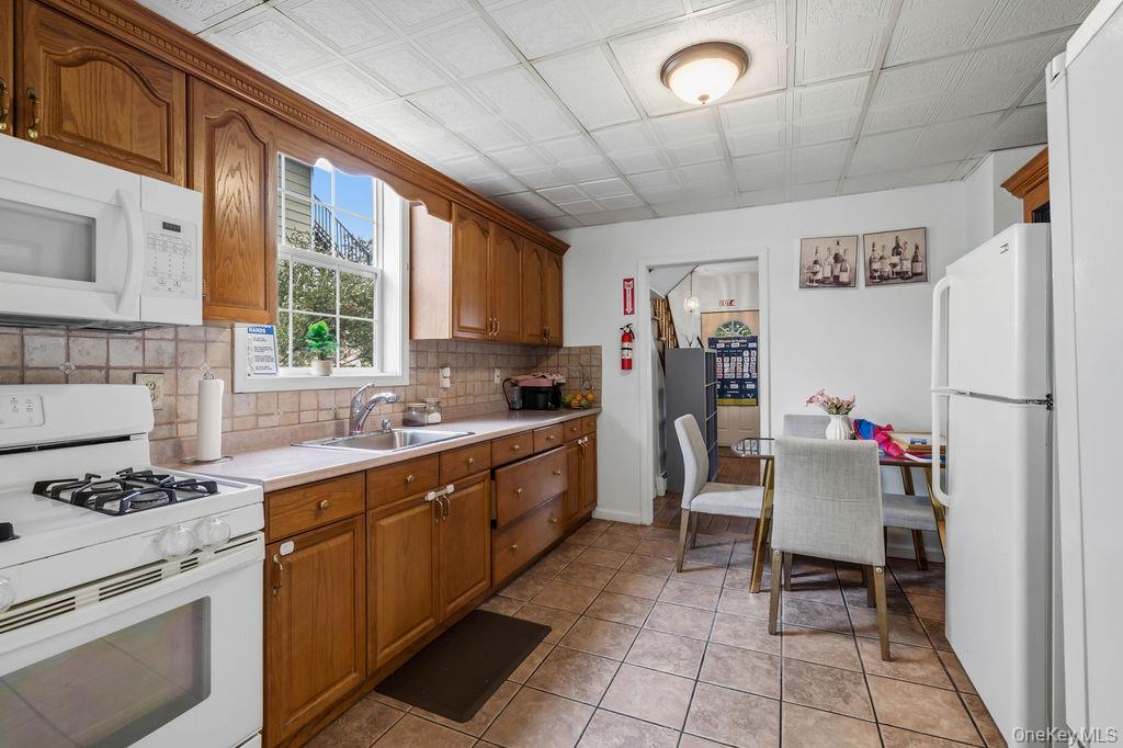 29 Blauvelt Avenue Property Photo 10